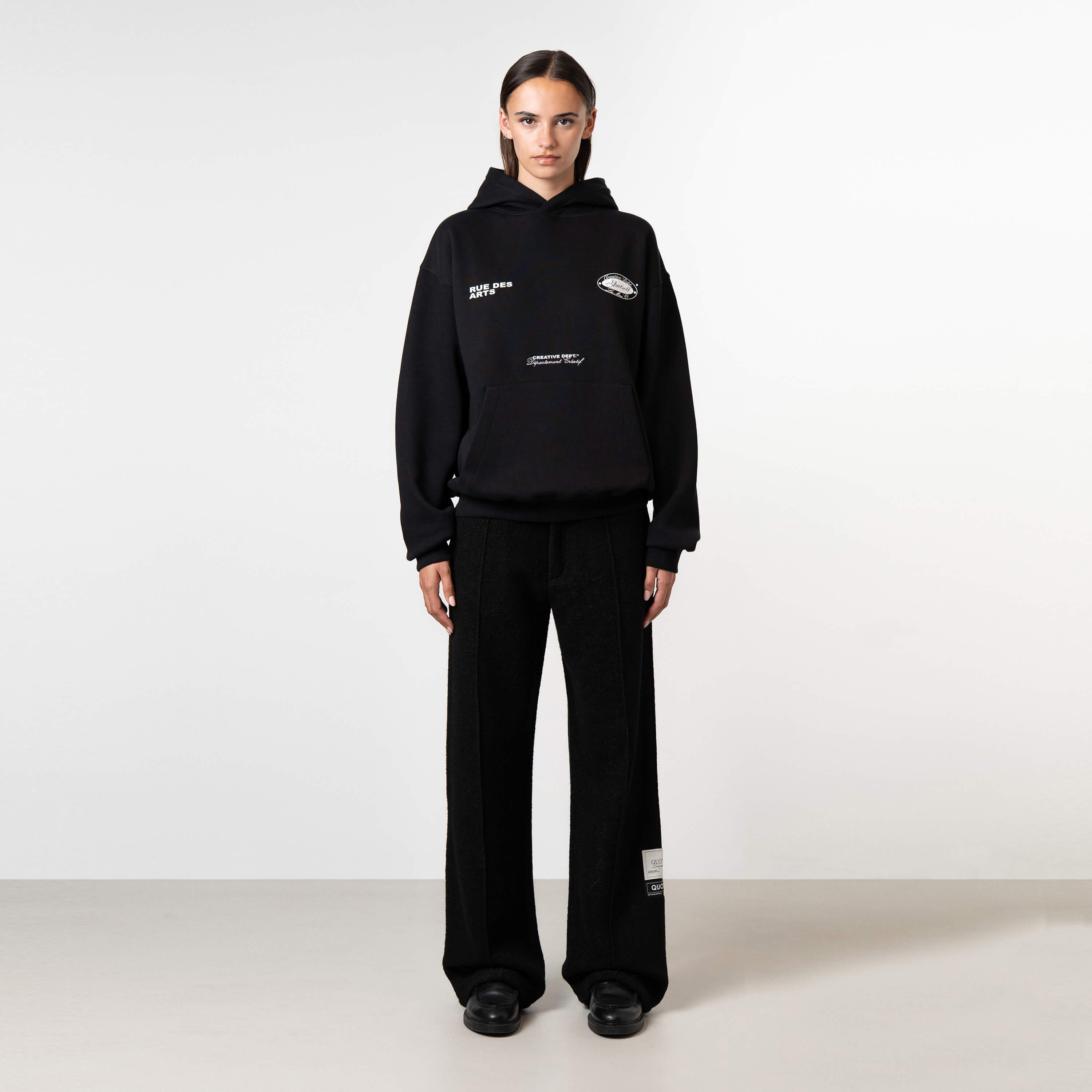 Model is 175 cm and wears size S