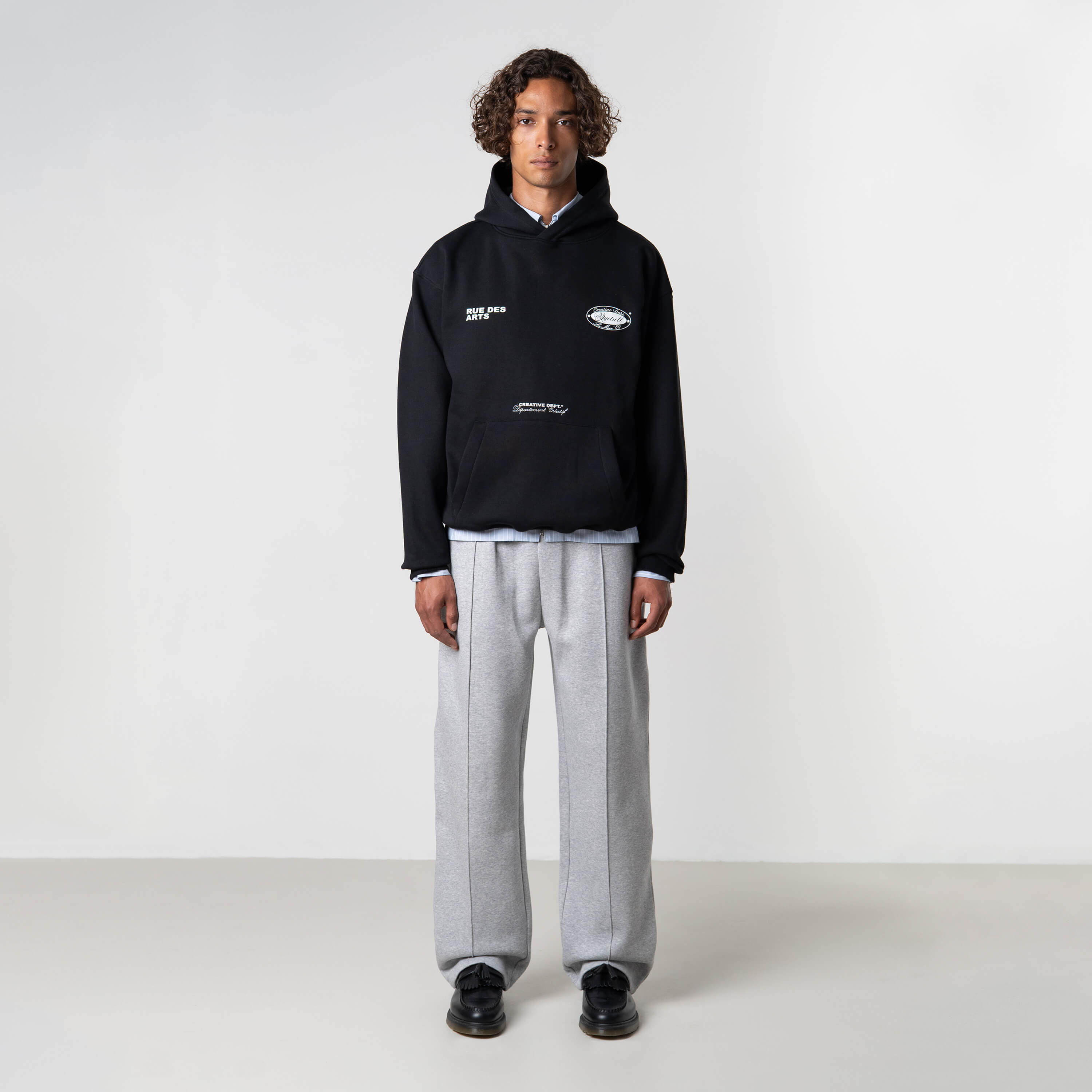 Model is 184 cm, 70 kg, and wears size M