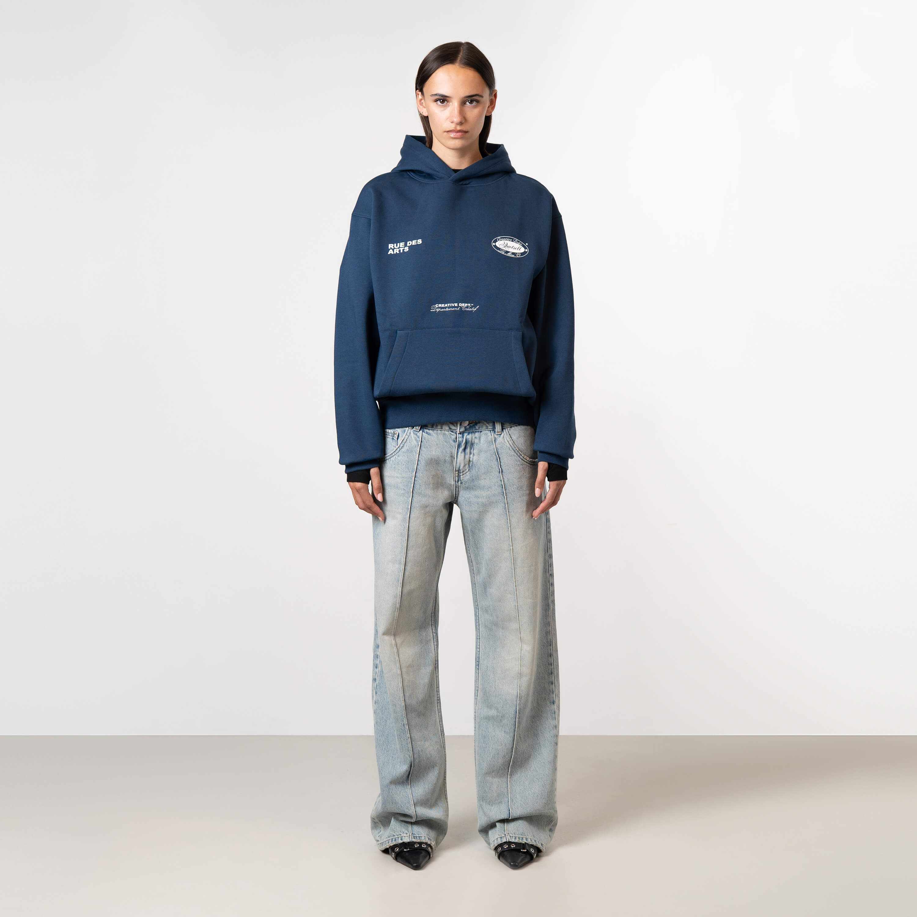 Model is 175 cm and wears size S