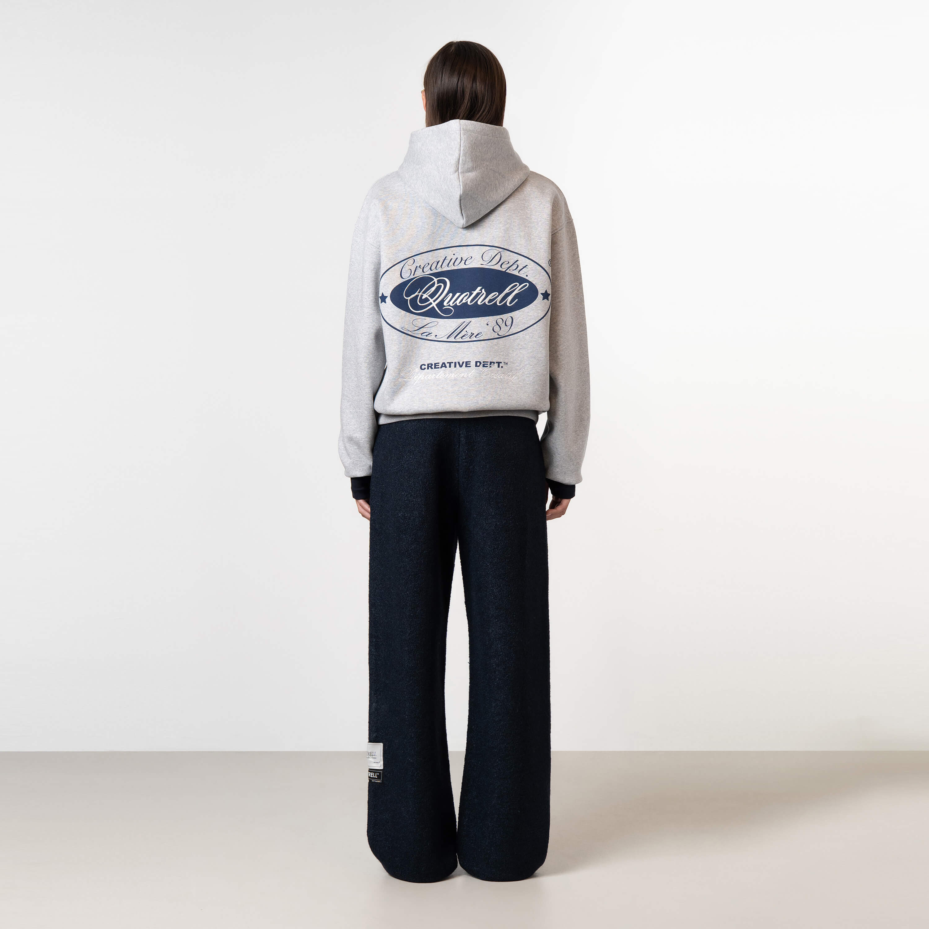 Model is 175 cm and wears size S