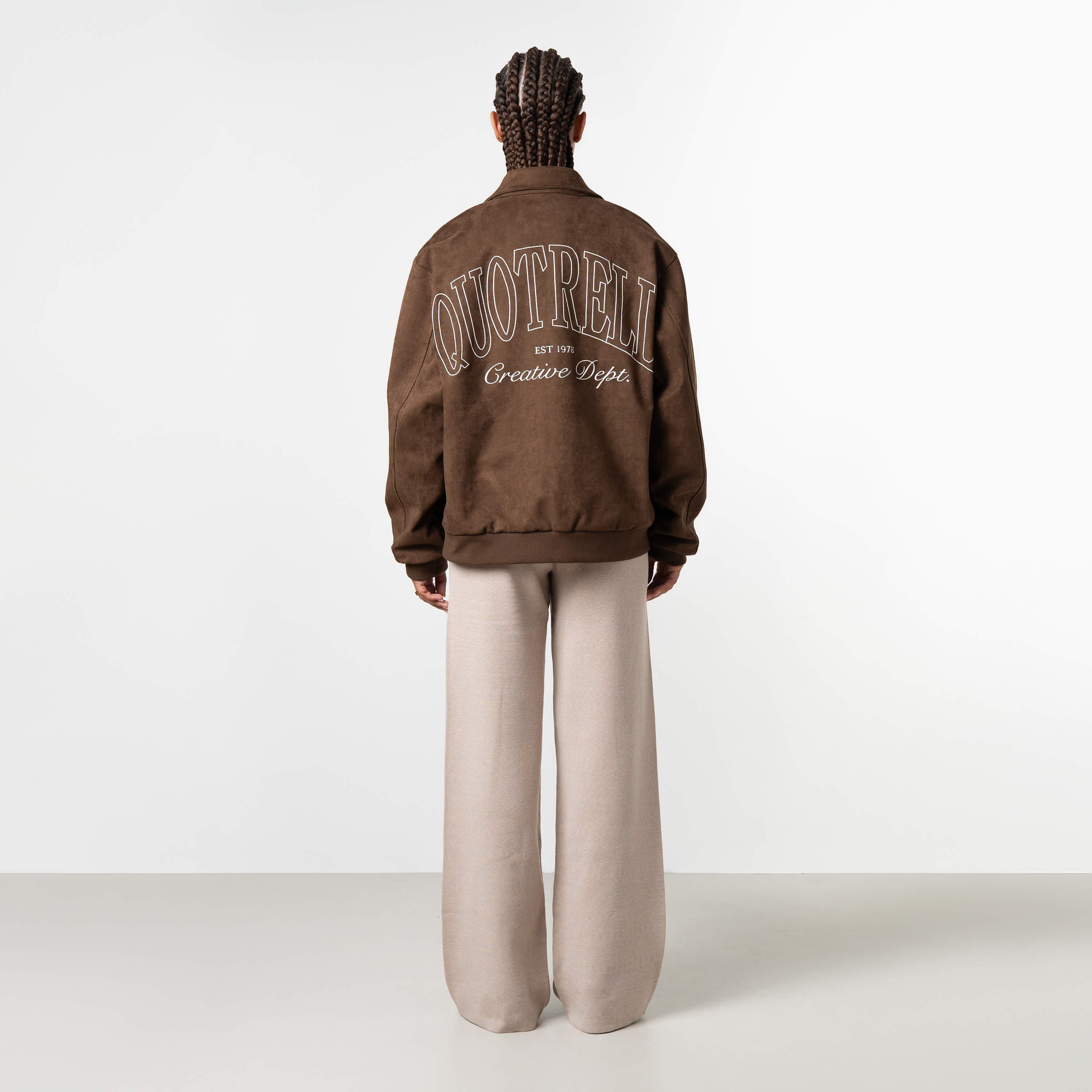 Model is 172 cm and wears size S