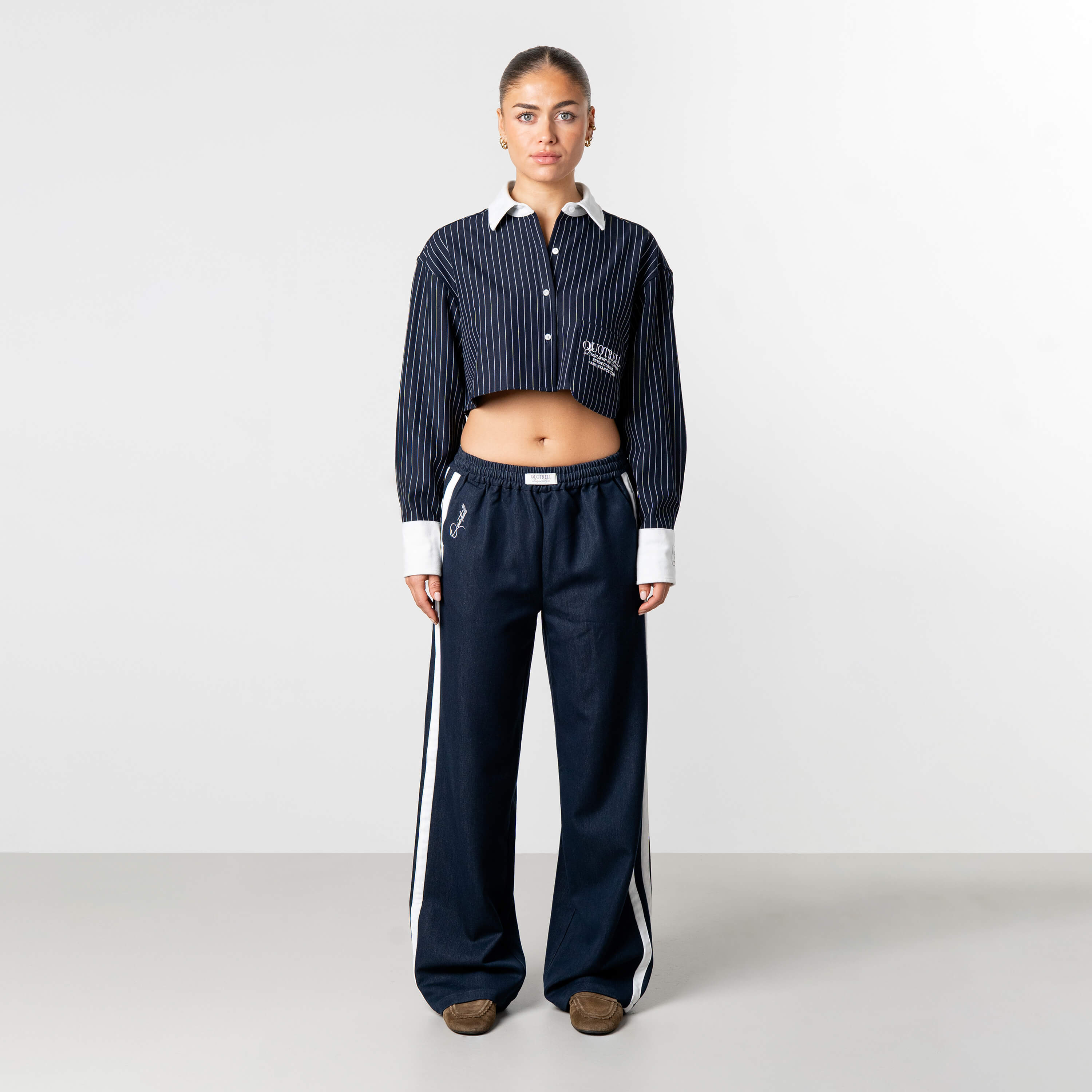 Model is 168 cm and wears size S