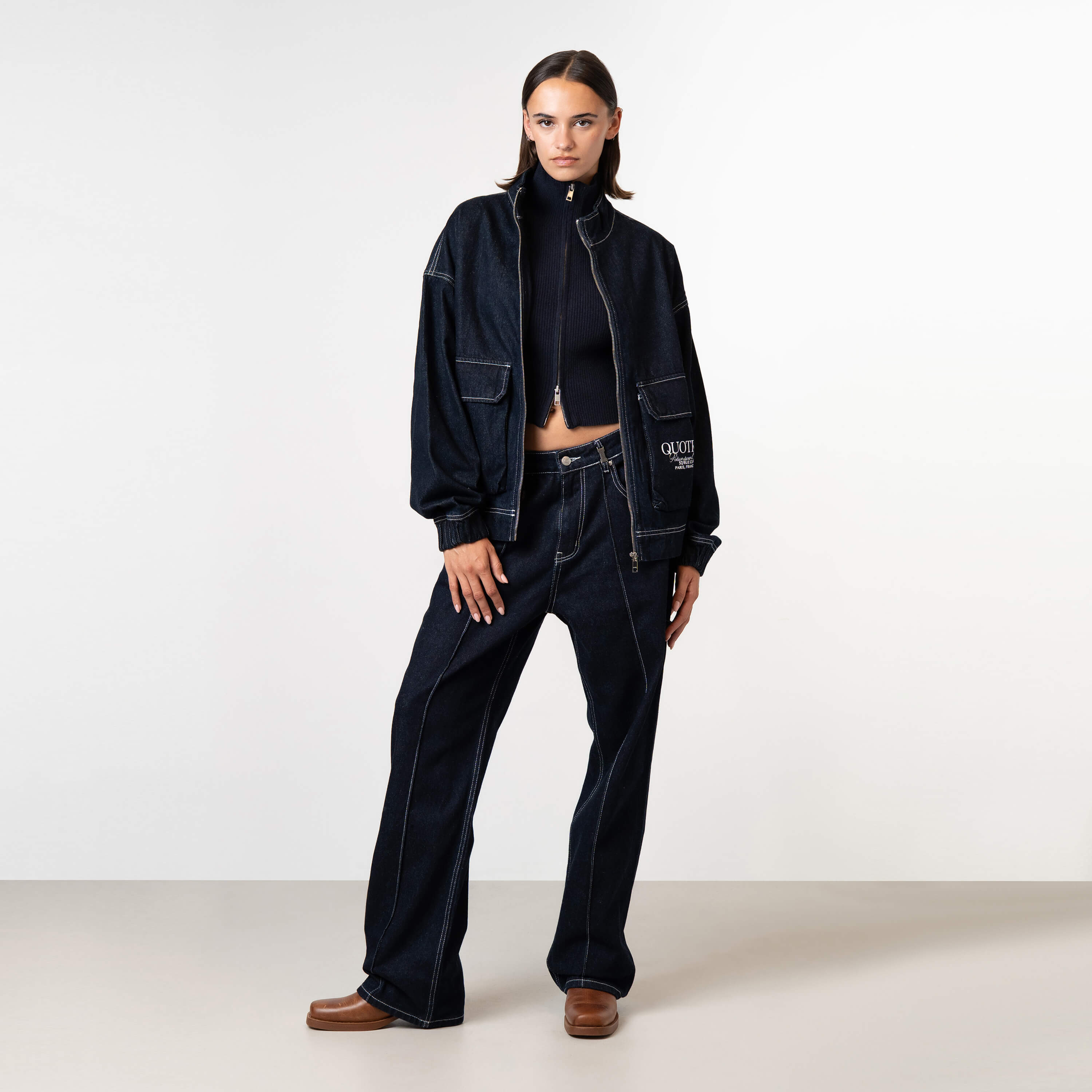Model is 175 cm and wears size S