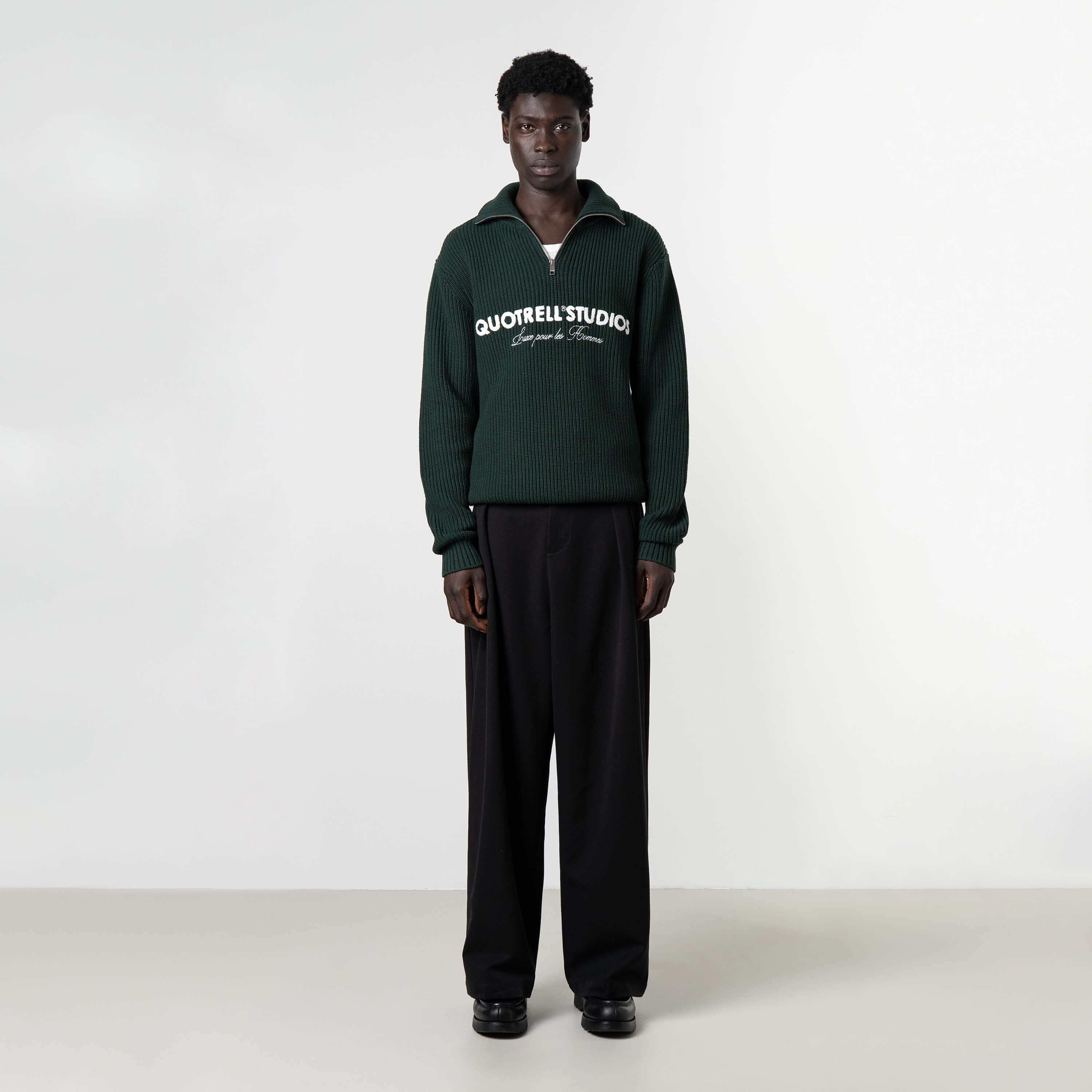 Model is 189 cm, 74 kg, and wears size M