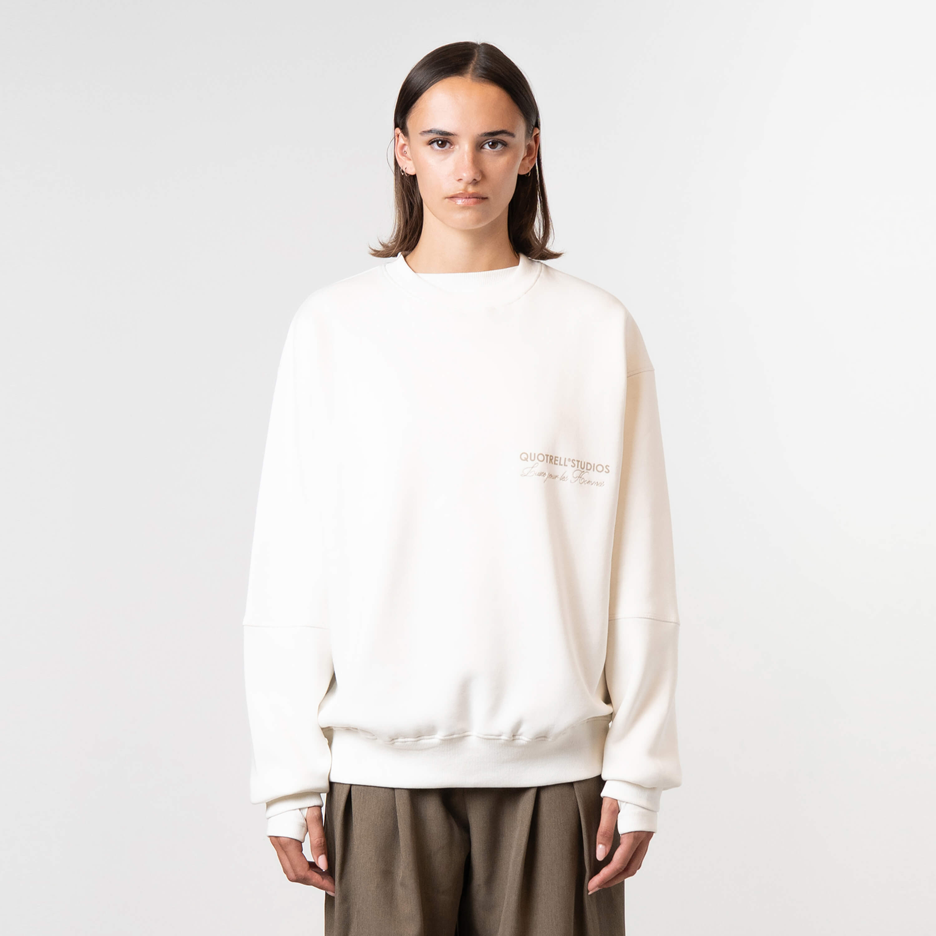 Model is 175 cm and wears size S