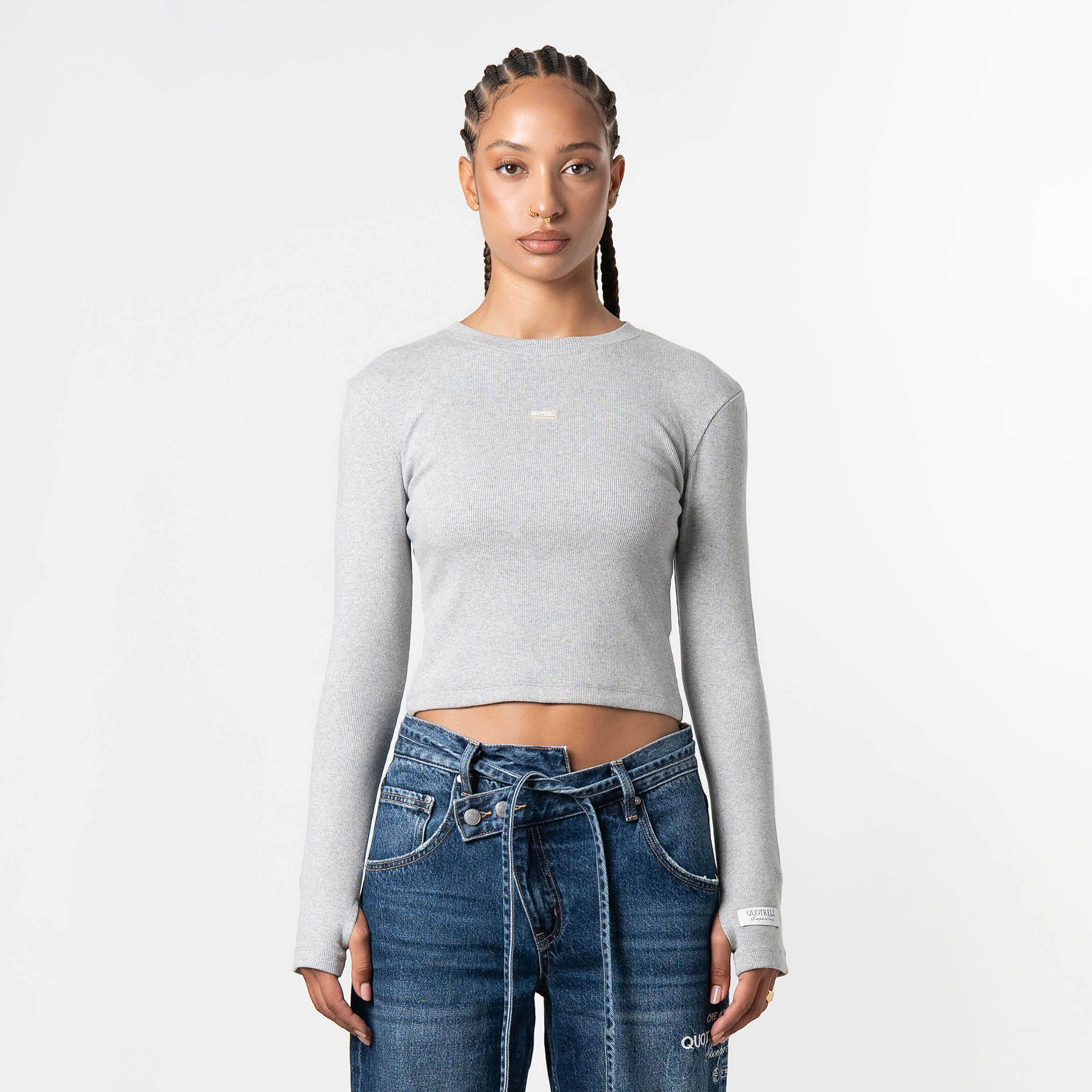Model is 172 cm and wears size S