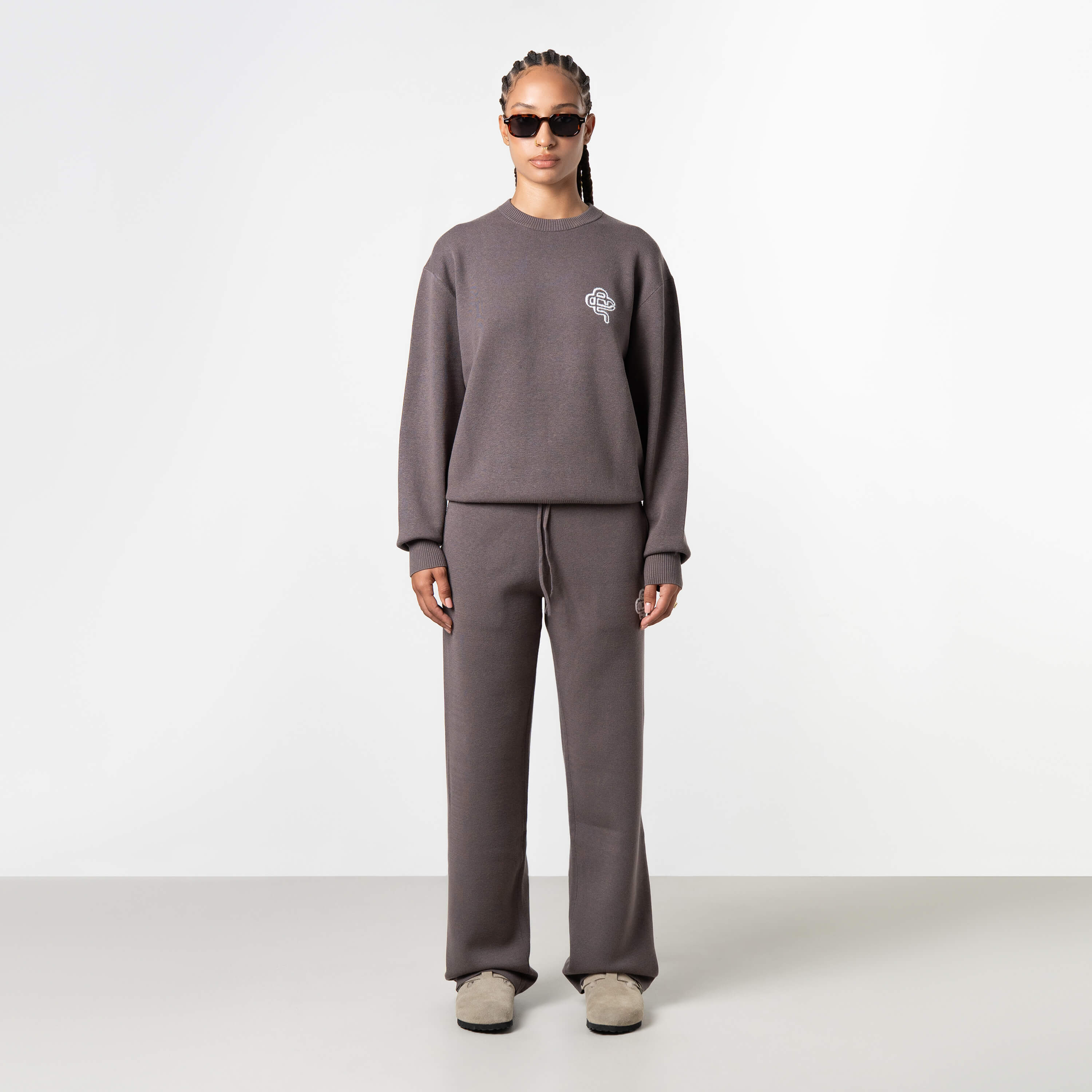 Model is 172 cm and wears size S
