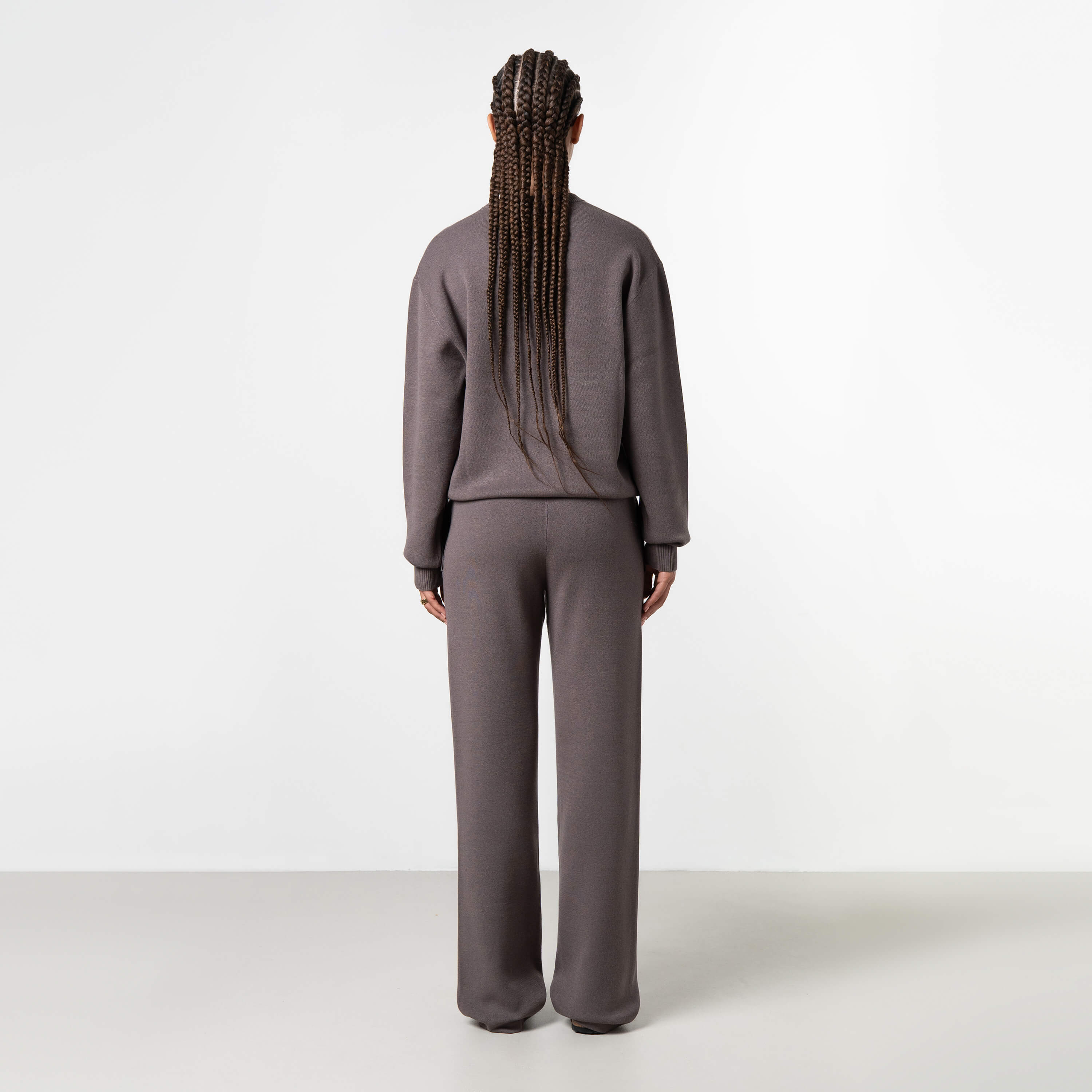 Model is 172 cm and wears size S