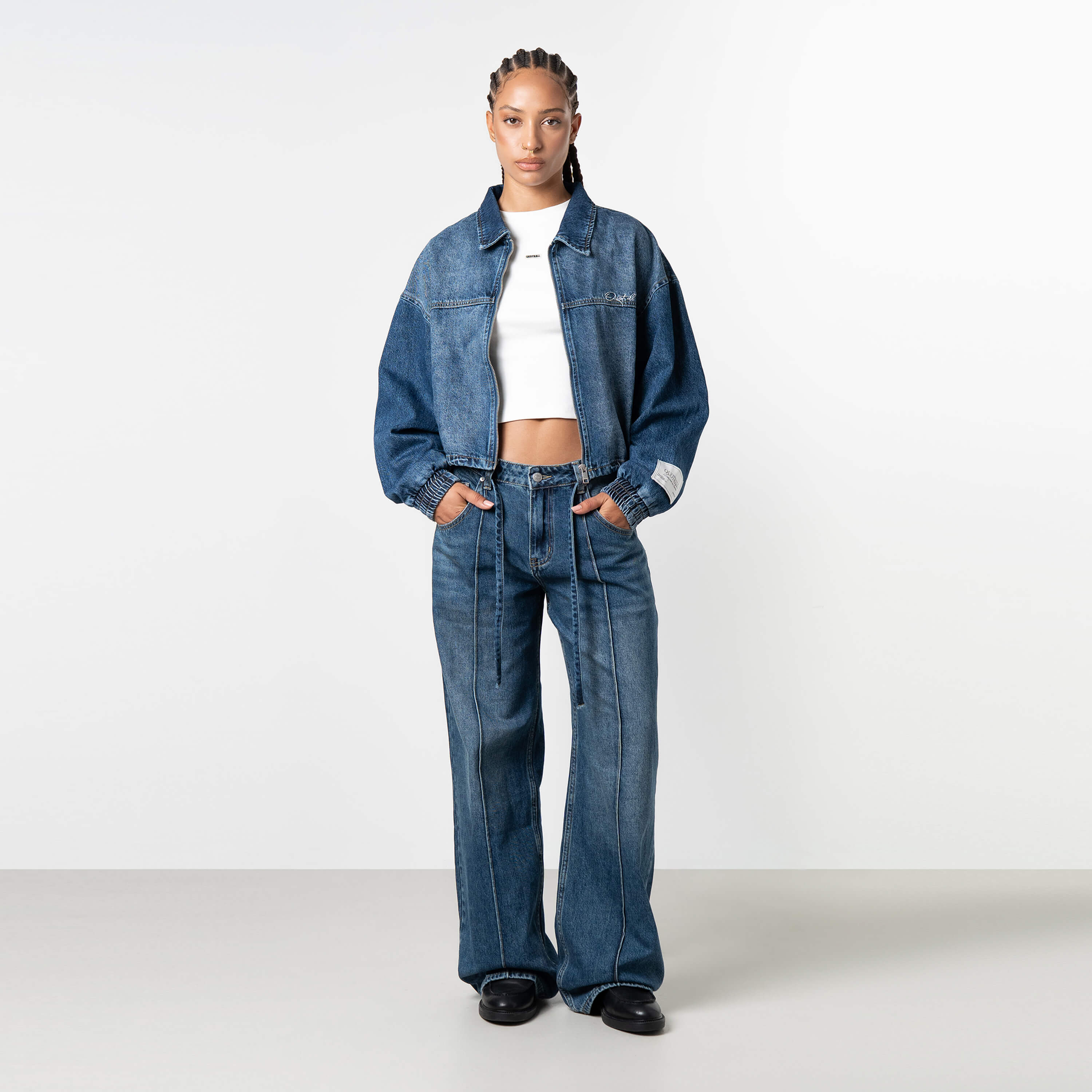 Model is 172 cm and wears size S