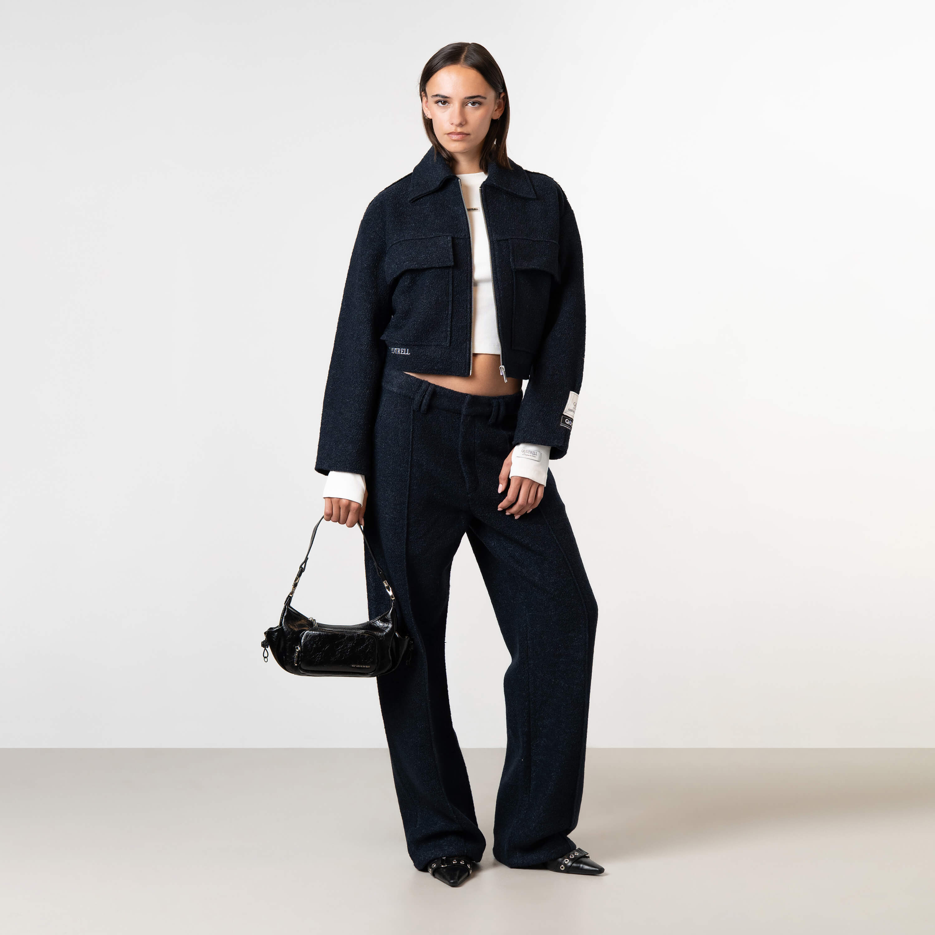 Model is 175 cm and wears size S