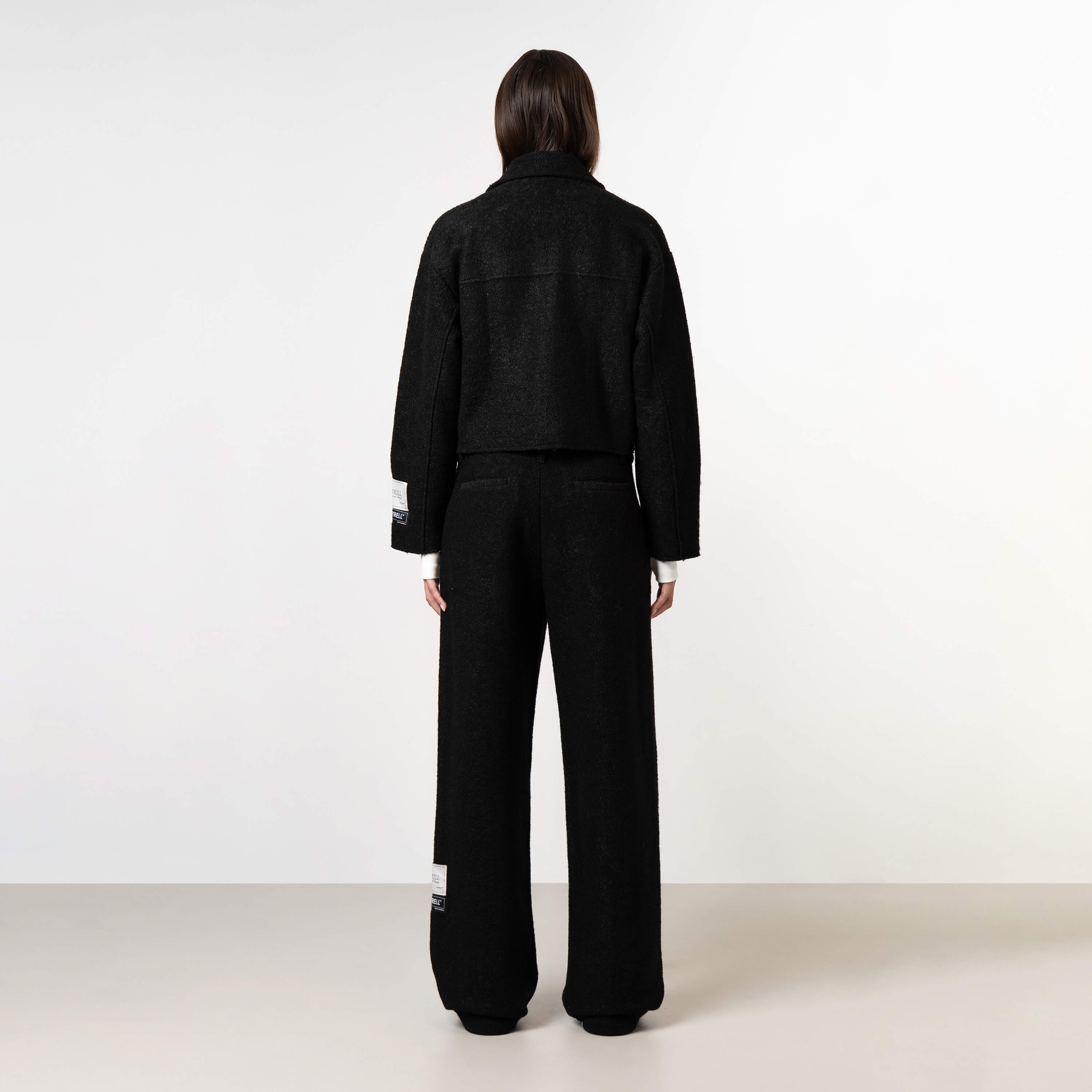 Model is 175 cm and wears size S