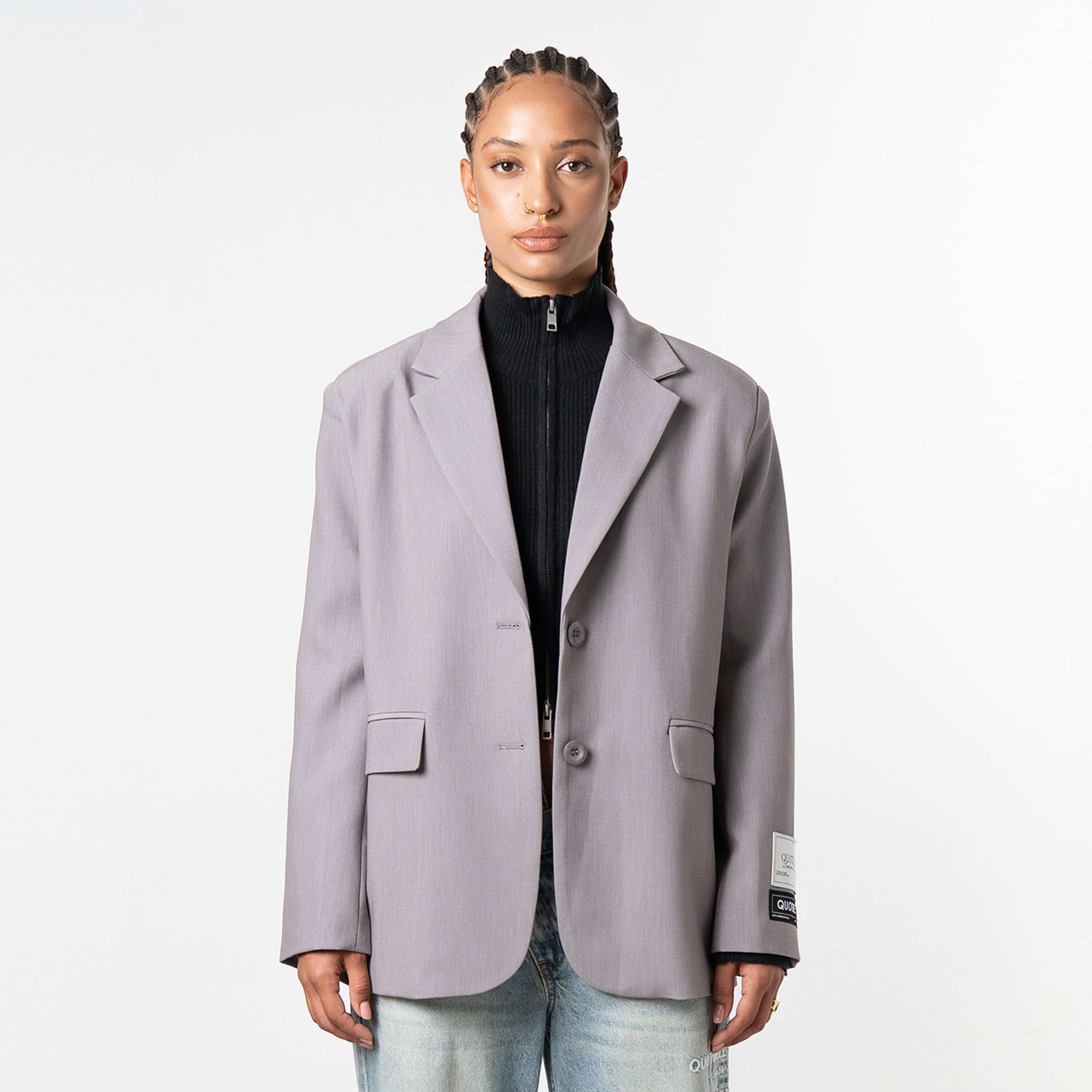 Model is 172 cm and wears size S