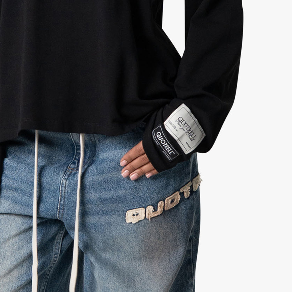 Base Longsleeve in black