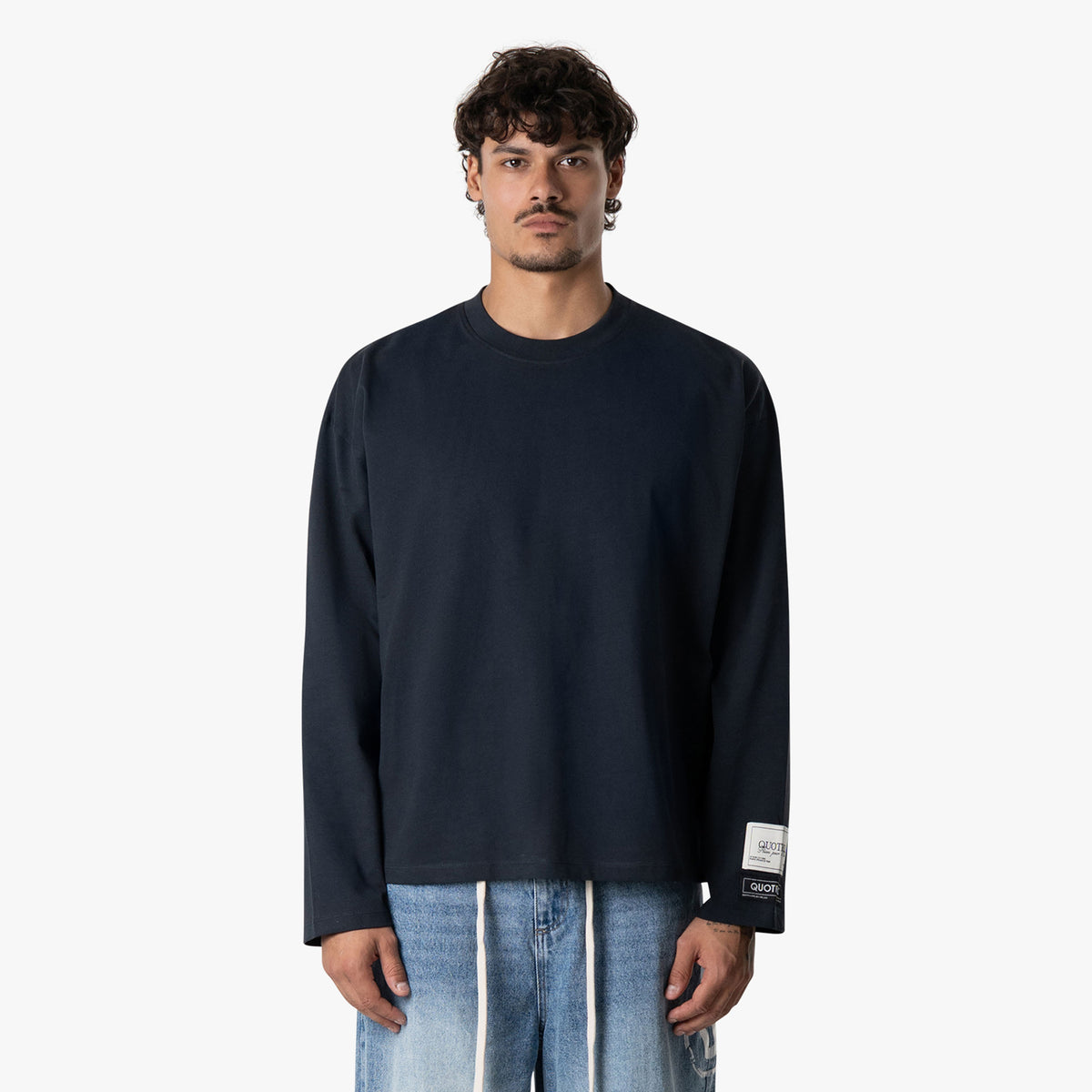 Base Longsleeve in navy, front view