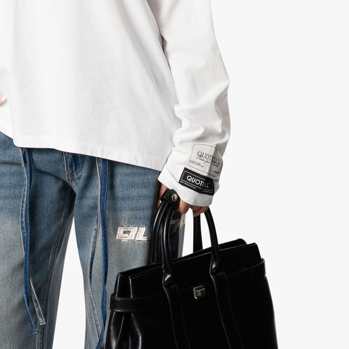 Base Longsleeve in white