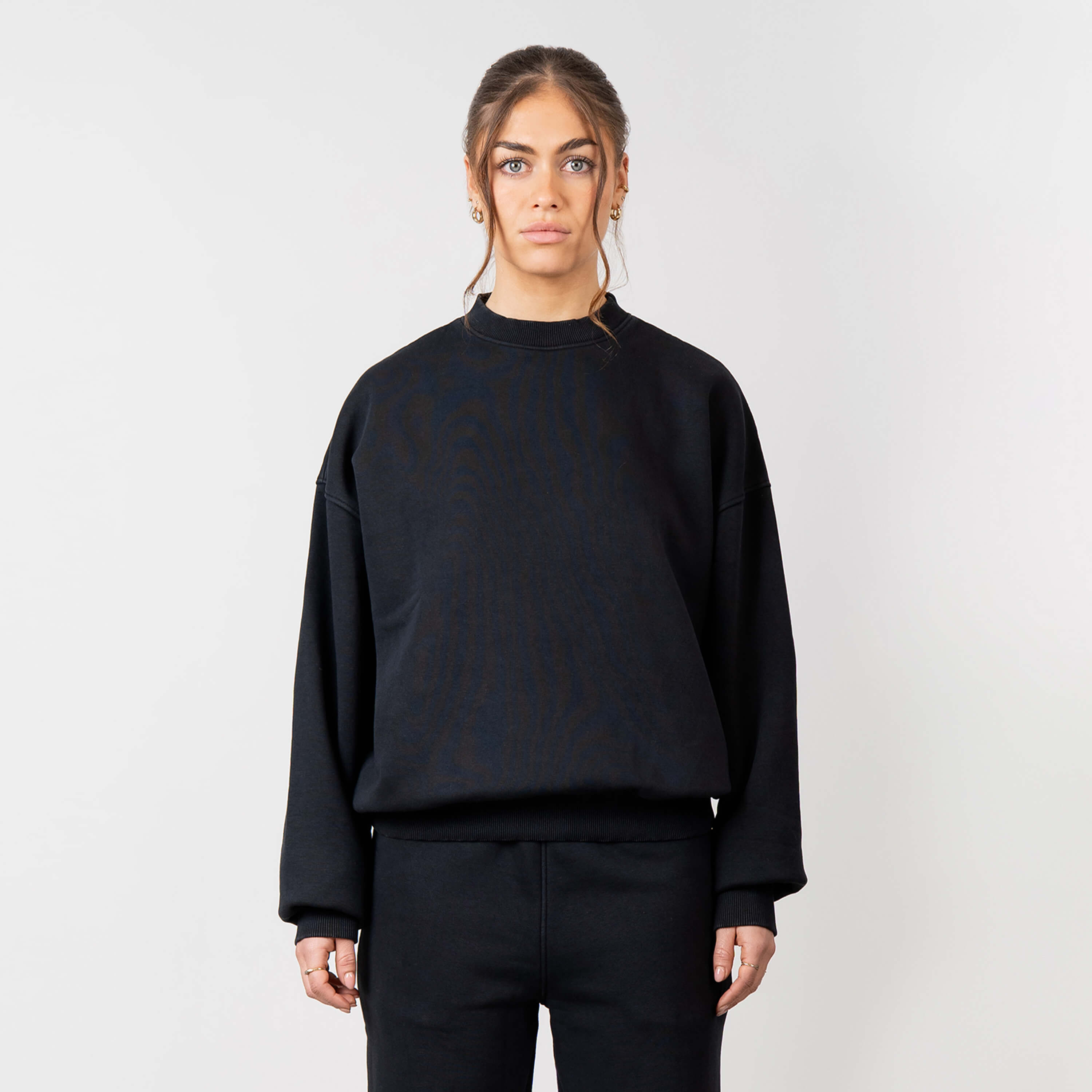 Model is 168 cm and wears size XS
