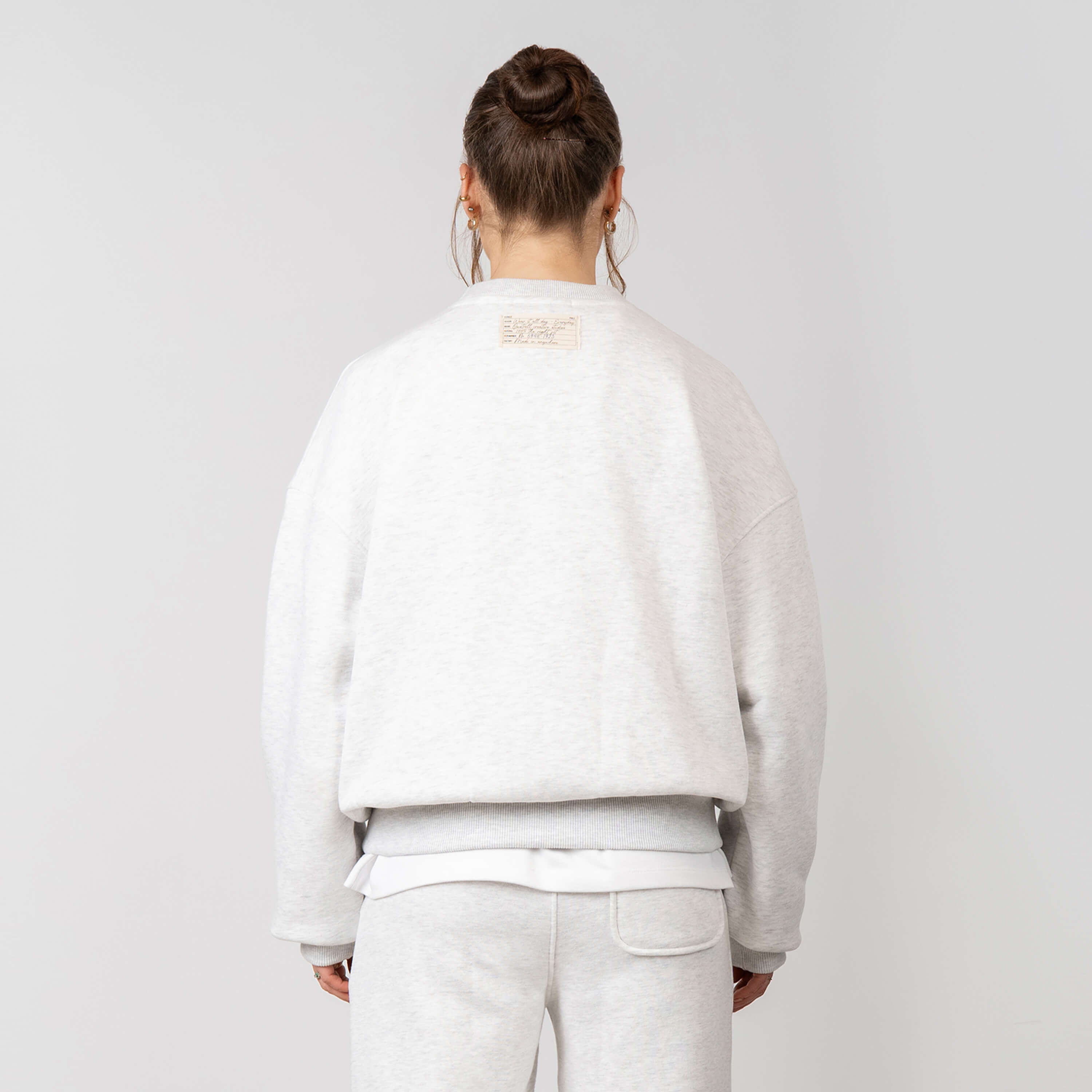 Model is 168 cm and wears size XS
