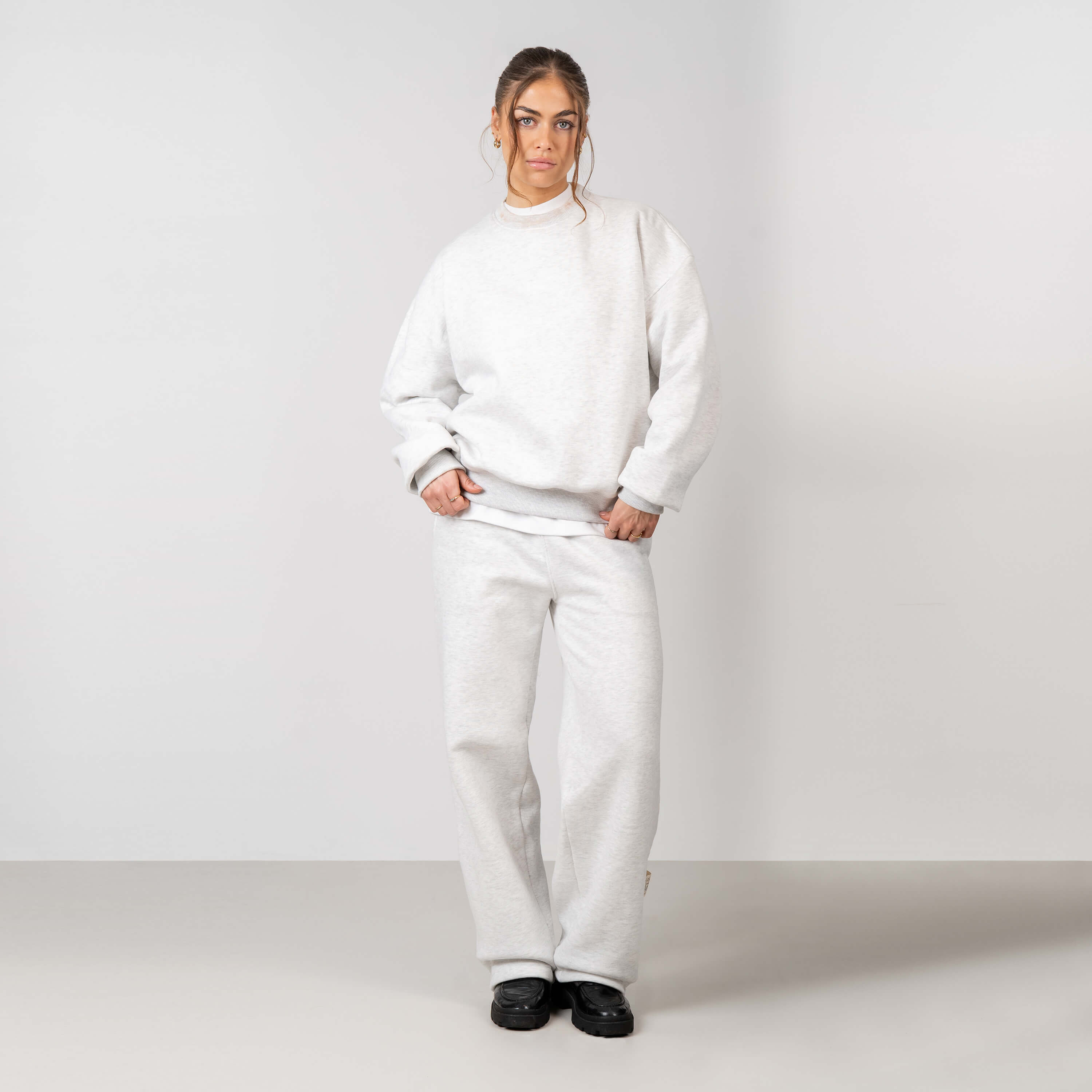 Model is 168 cm and wears size XS
