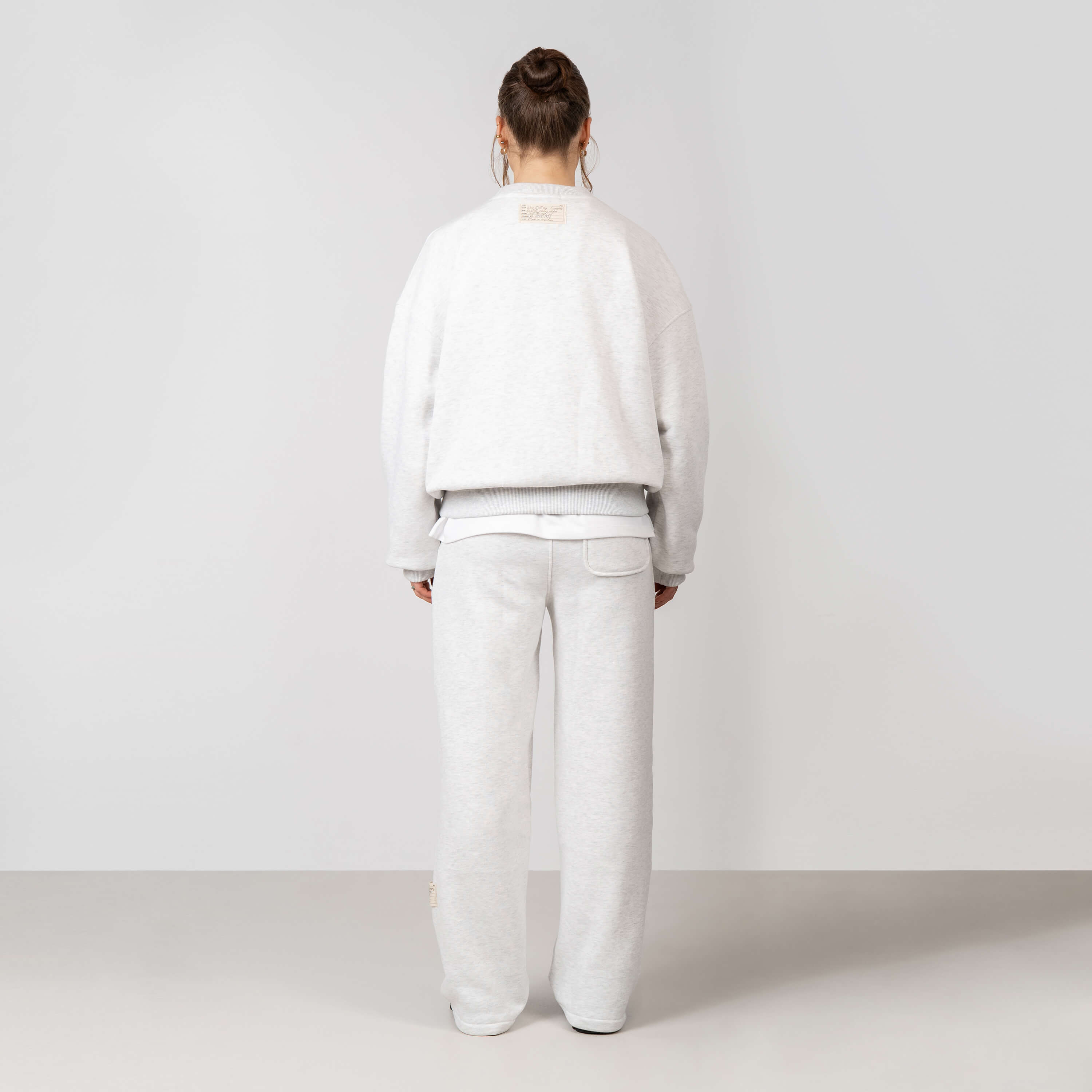 Model is 168 cm and wears size XS
