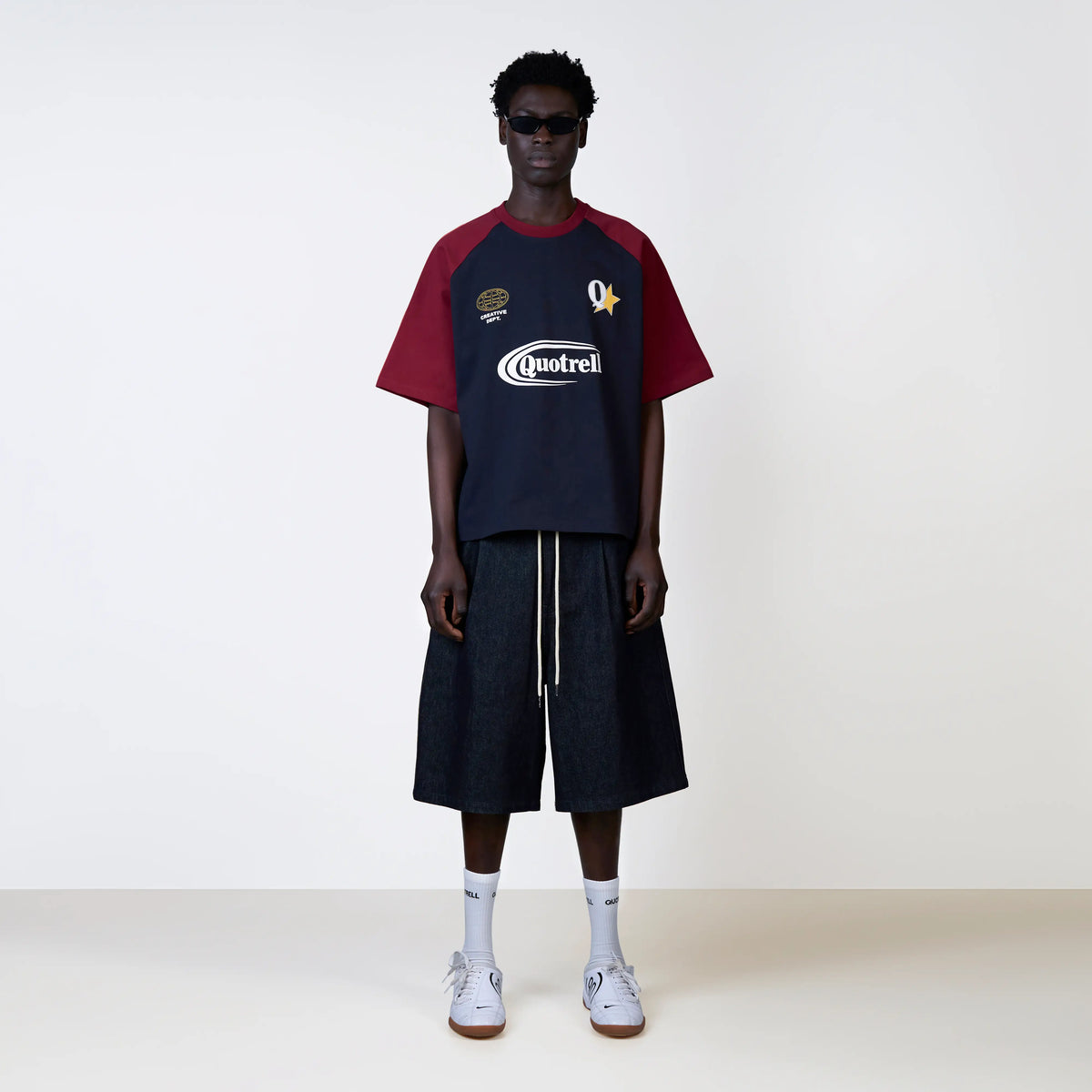Emilio Boxy Tee in navy and red