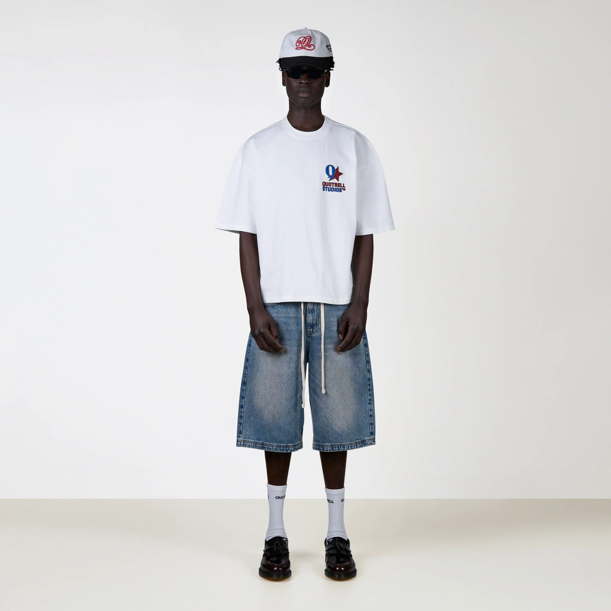 Carmine Tee in white and blue