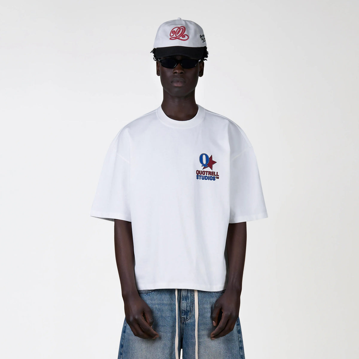 Carmine Tee in white and blue