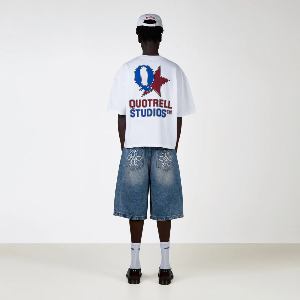Carmine Tee in white and blue