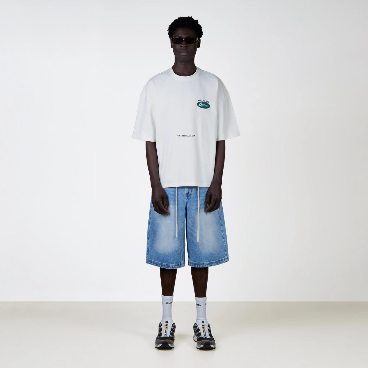 Hustlers Tee in off white and teal