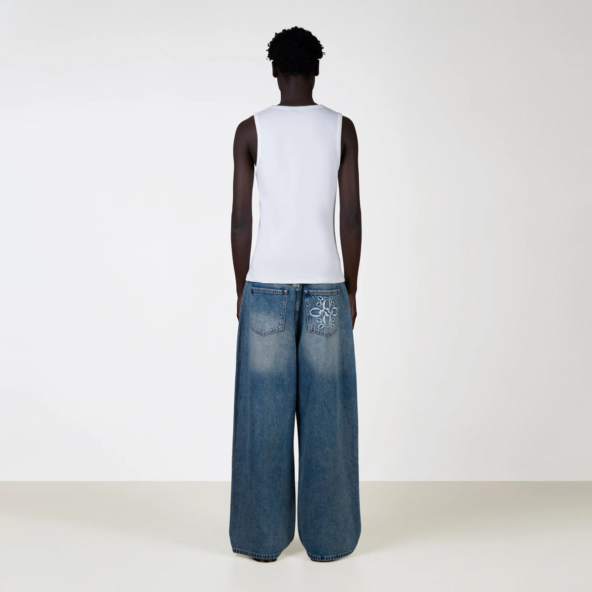 Basic Tank Top in white