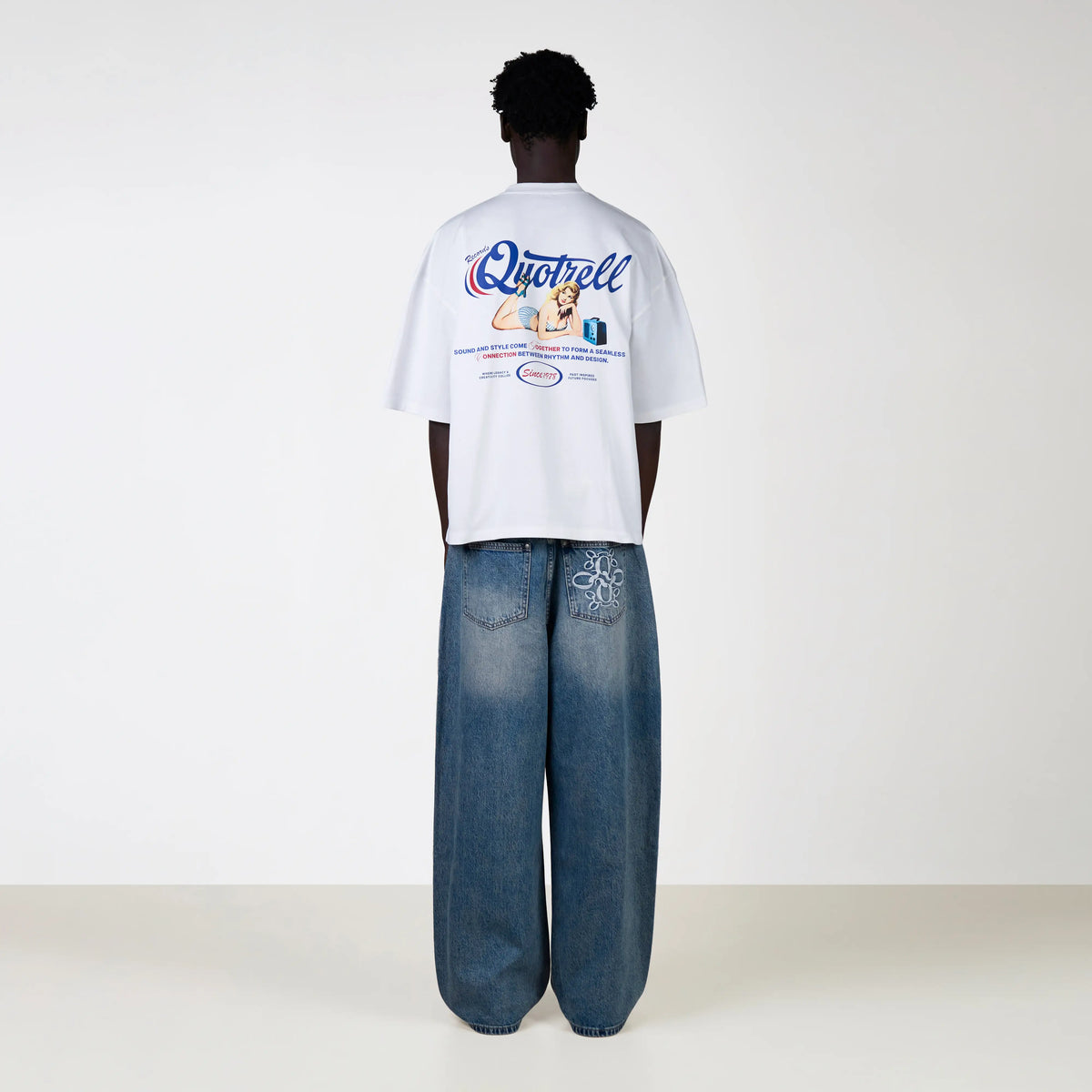 Pin Up Tee in white and cobalt