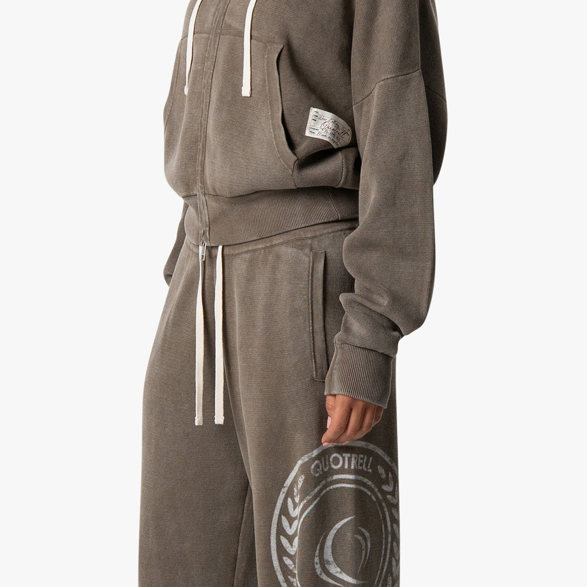 Emblem Cropped Zip Hoodie in washed brown
