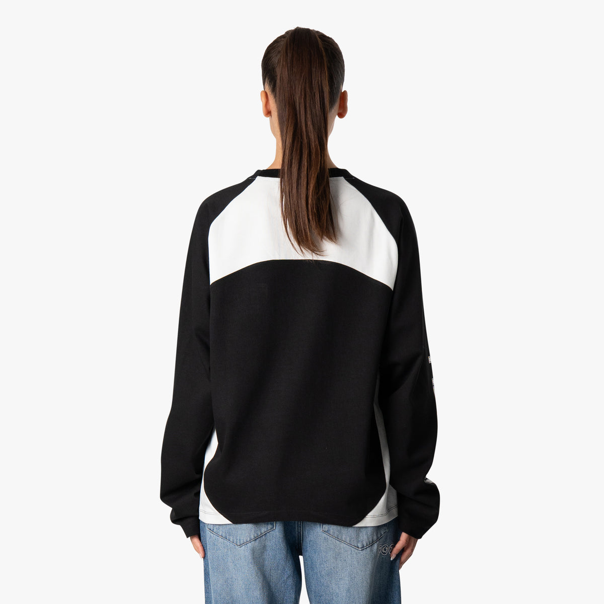 Frame Longsleeve in black and white