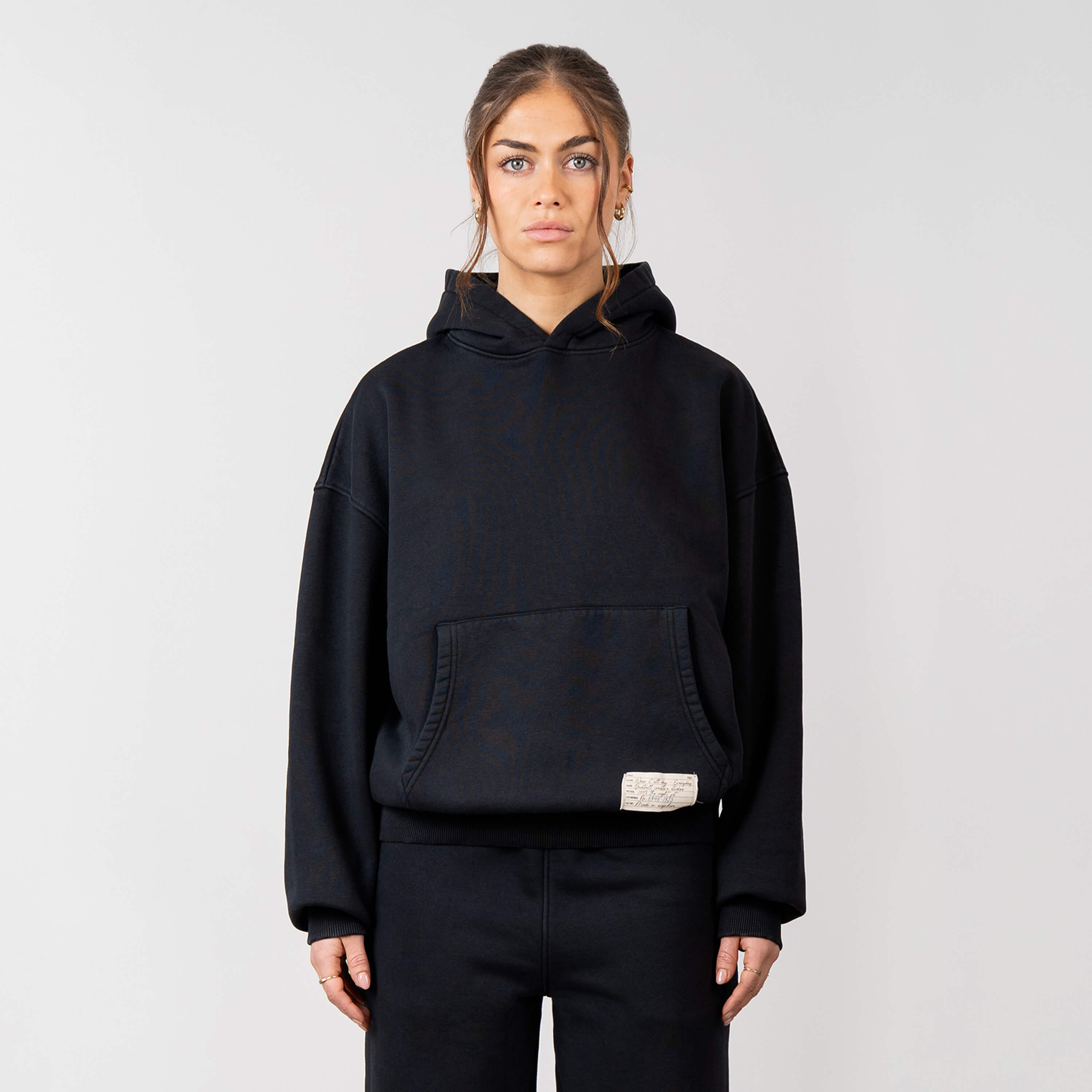 Model is 168 cm and wears size XS
