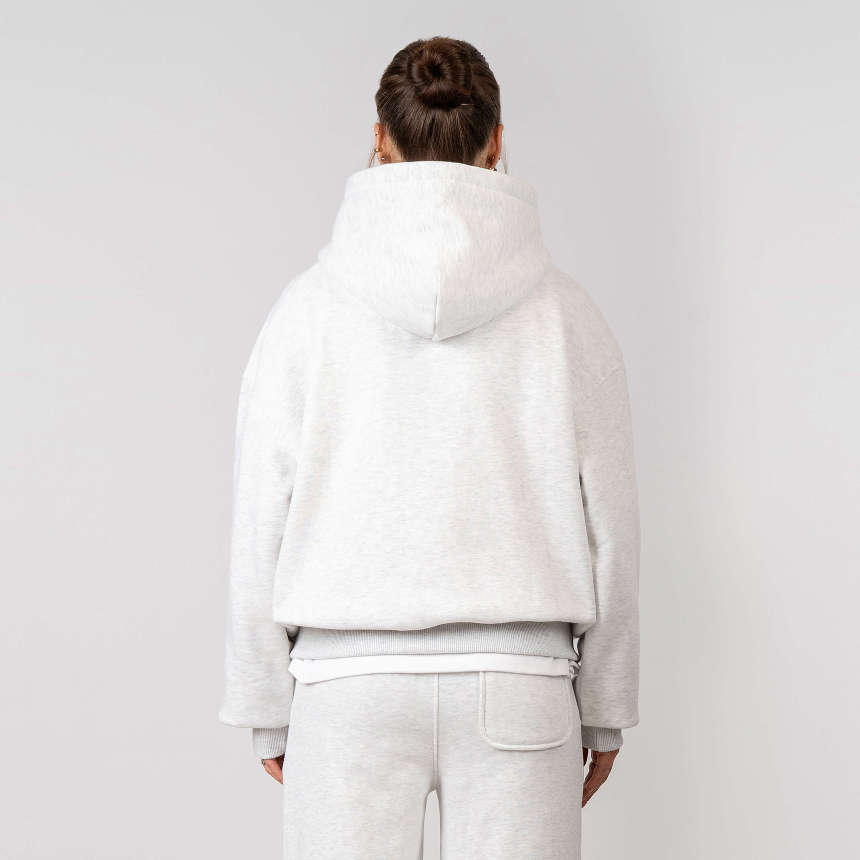 Model is 168 cm and wears size XS
