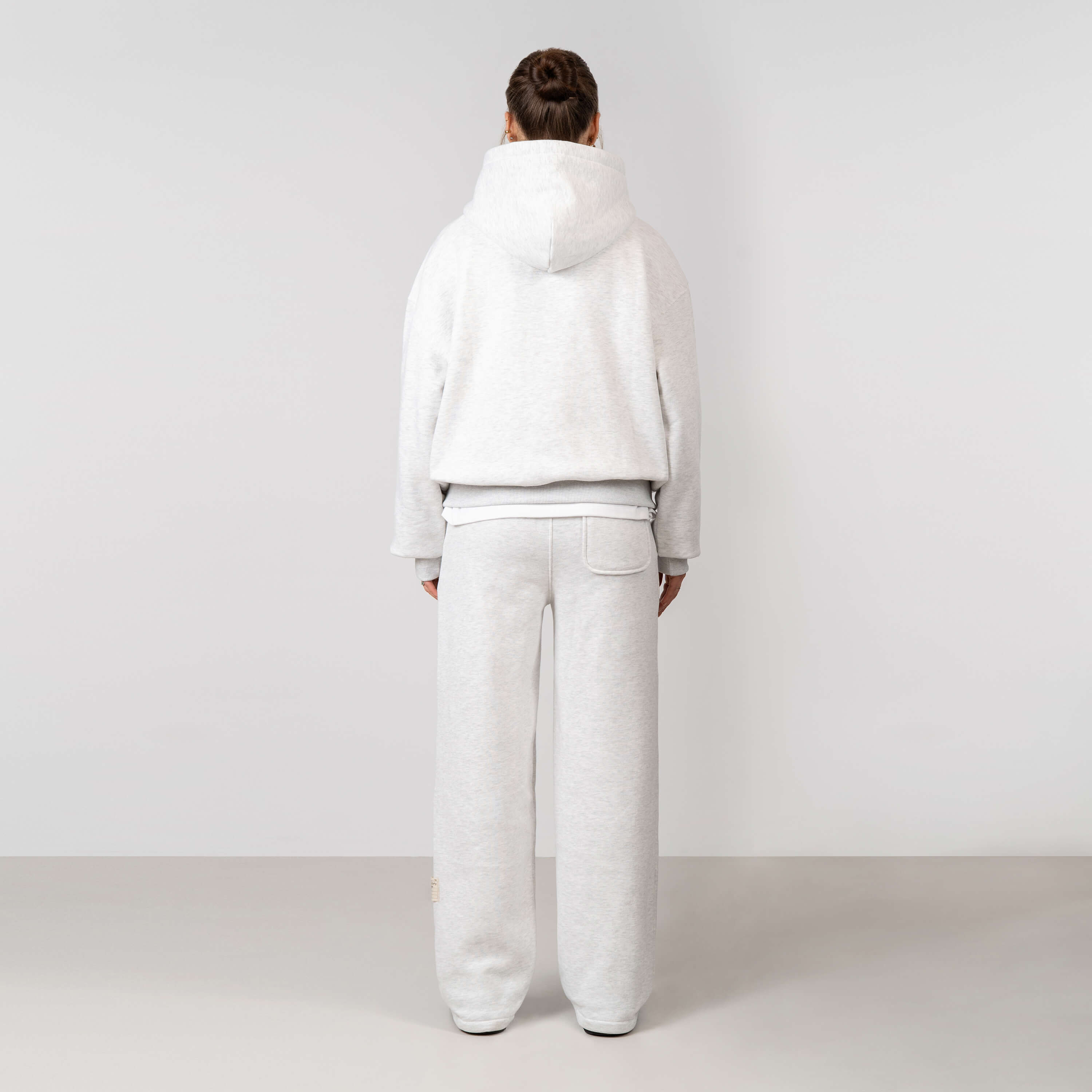 Model is 168 cm and wears size XS
