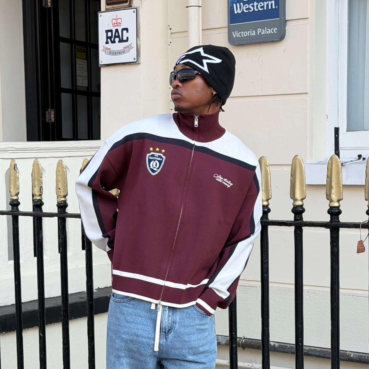 Club Knitted Zip in burgundy and white