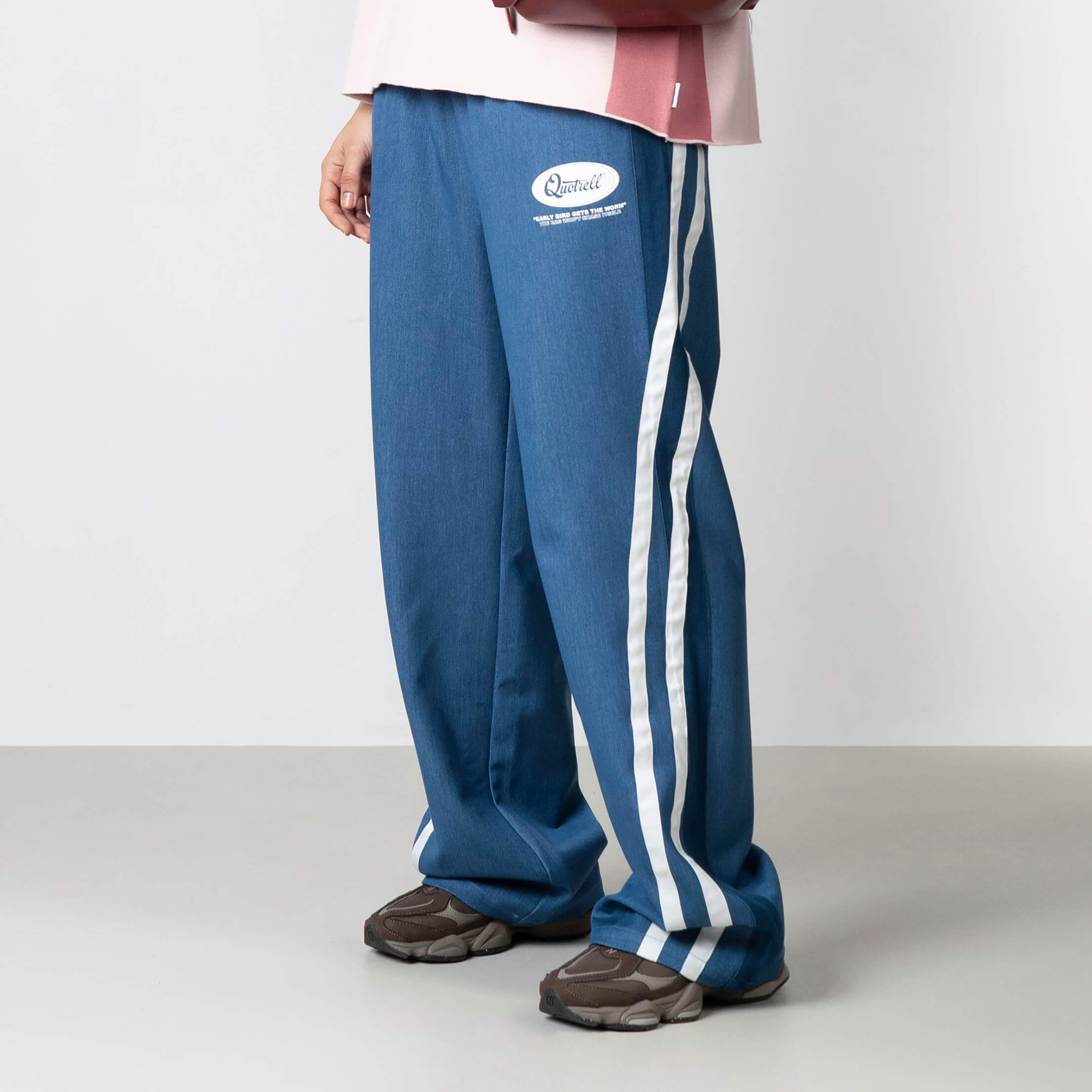 Model is 172 cm and wears size S
