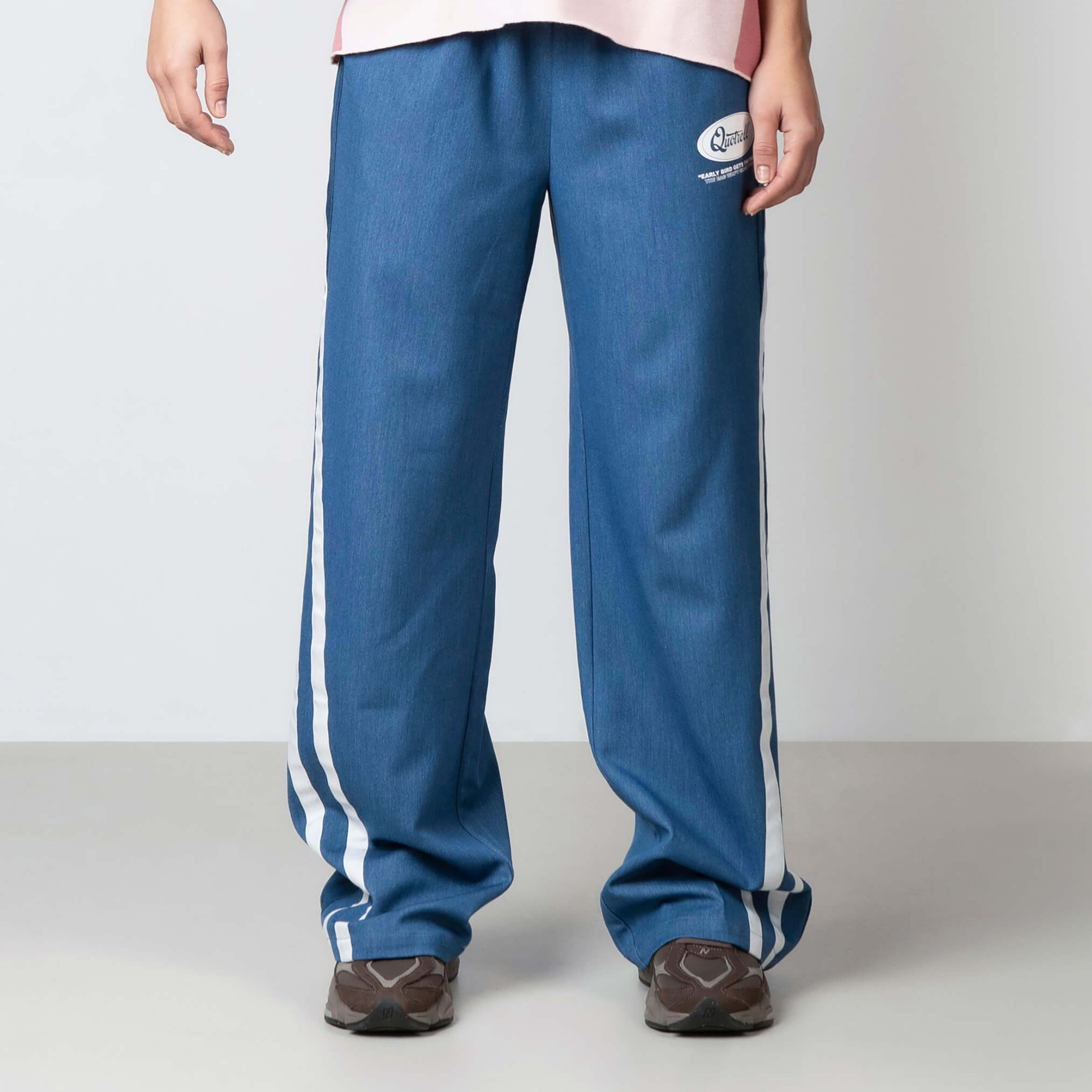 Model is 172 cm and wears size S
