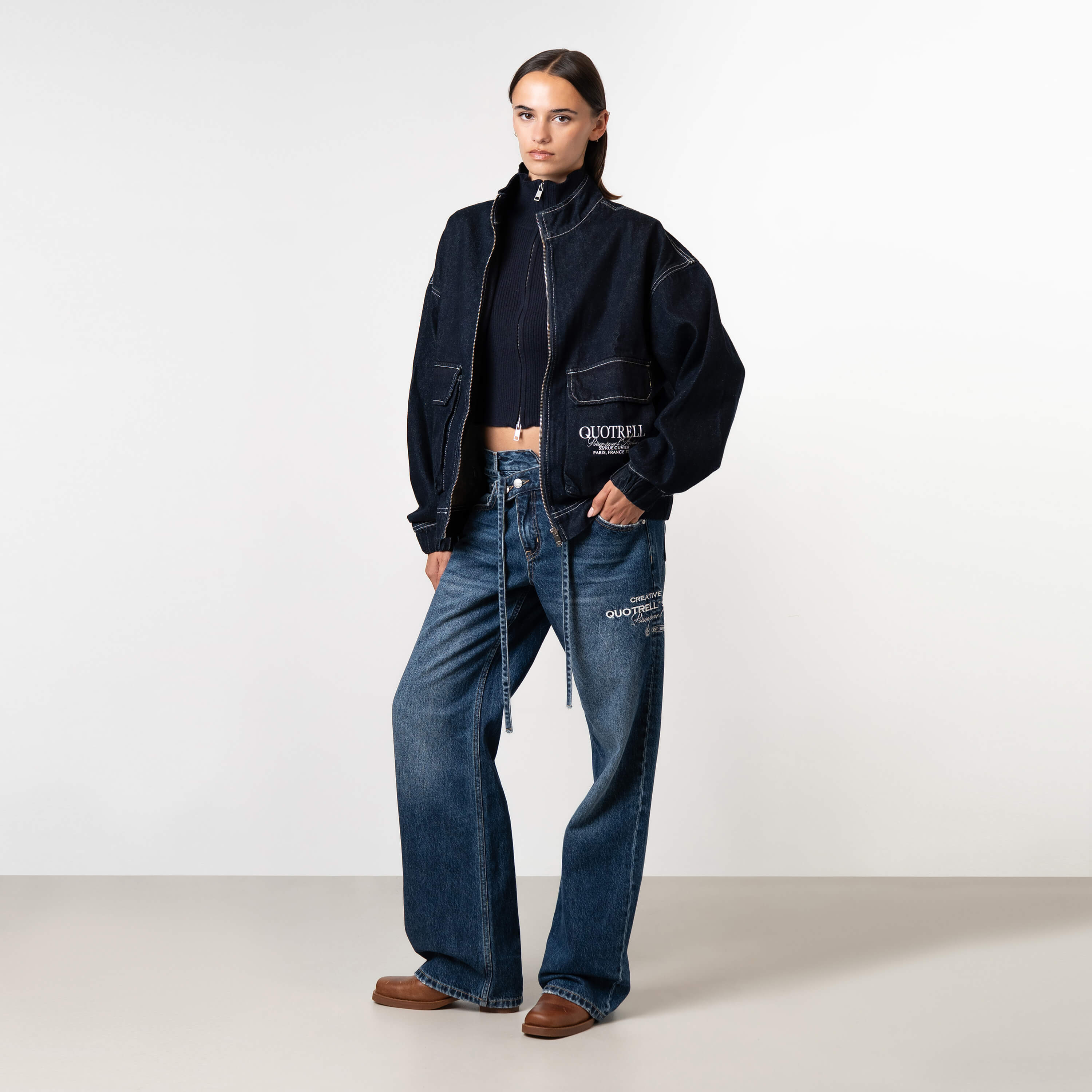 Model is 175 cm and wears size S