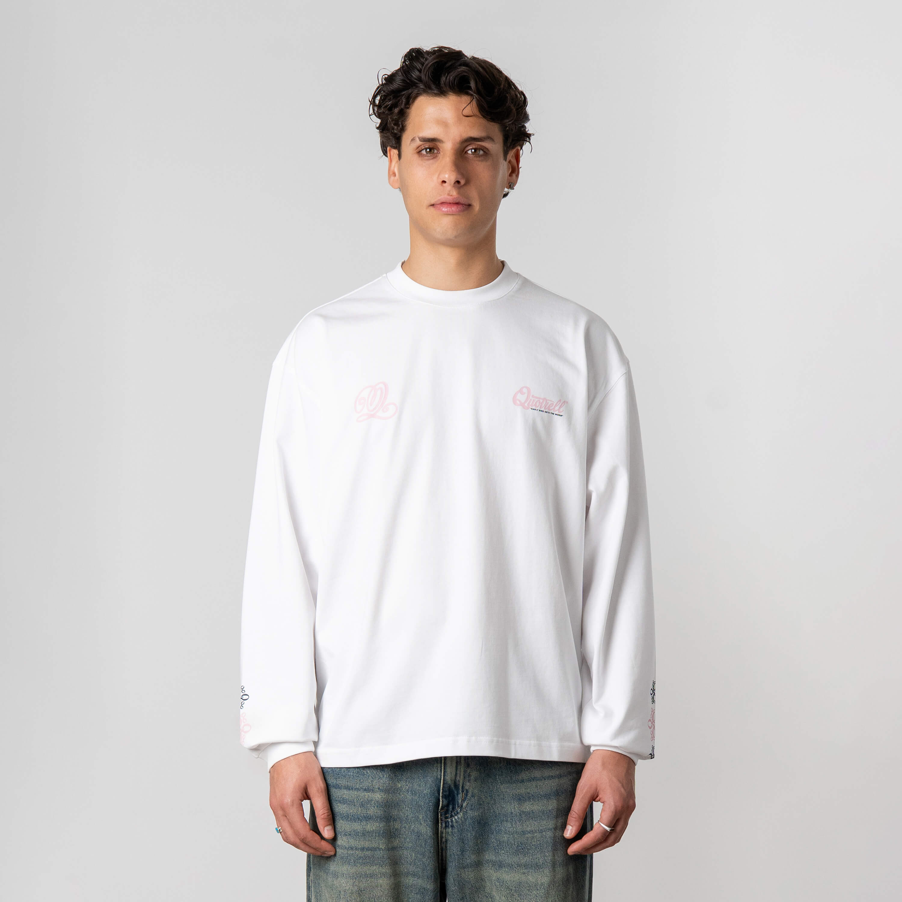 Model is 179 cm, 71 kg, and wears size M
