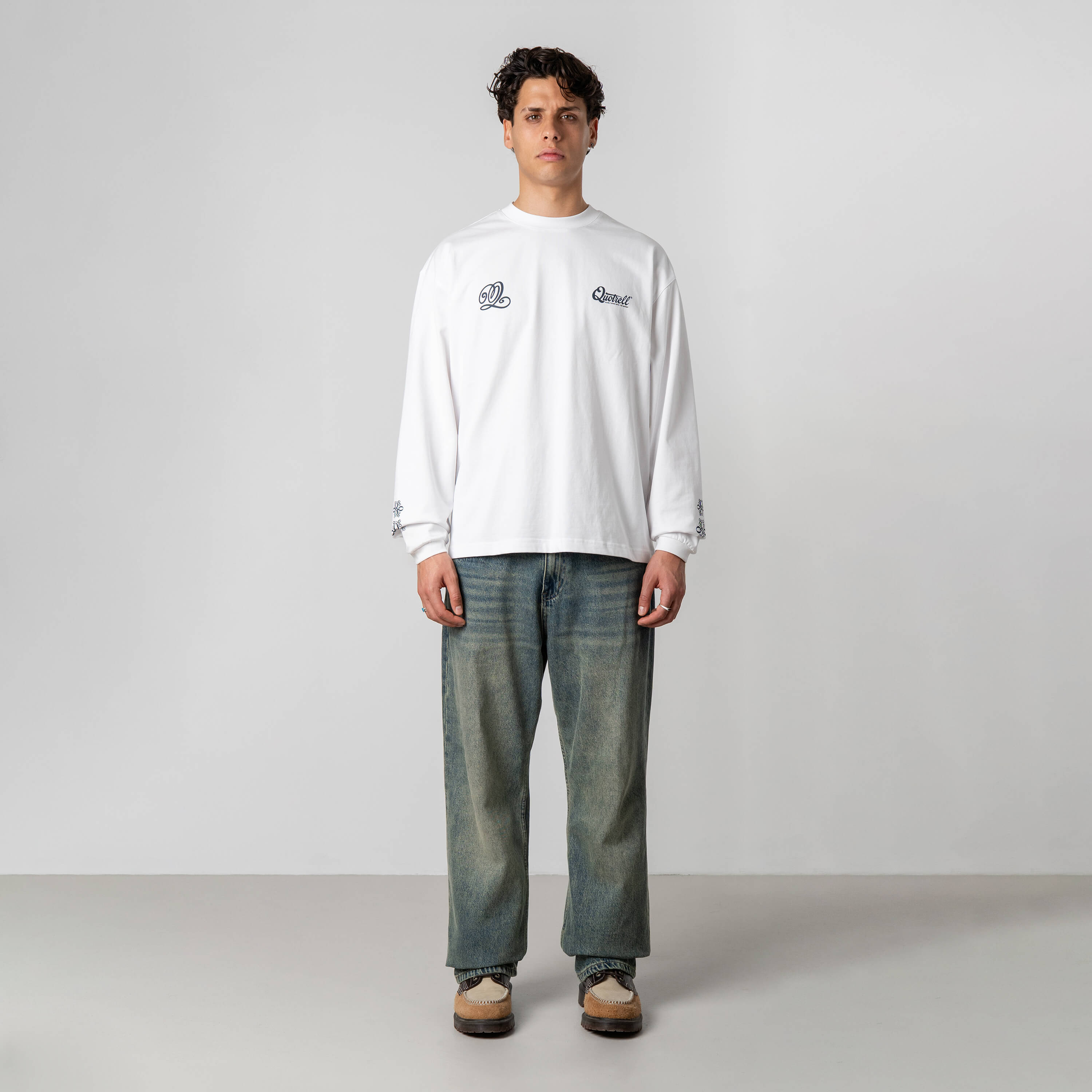 Model is 179 cm, 71 kg, and wears size M
