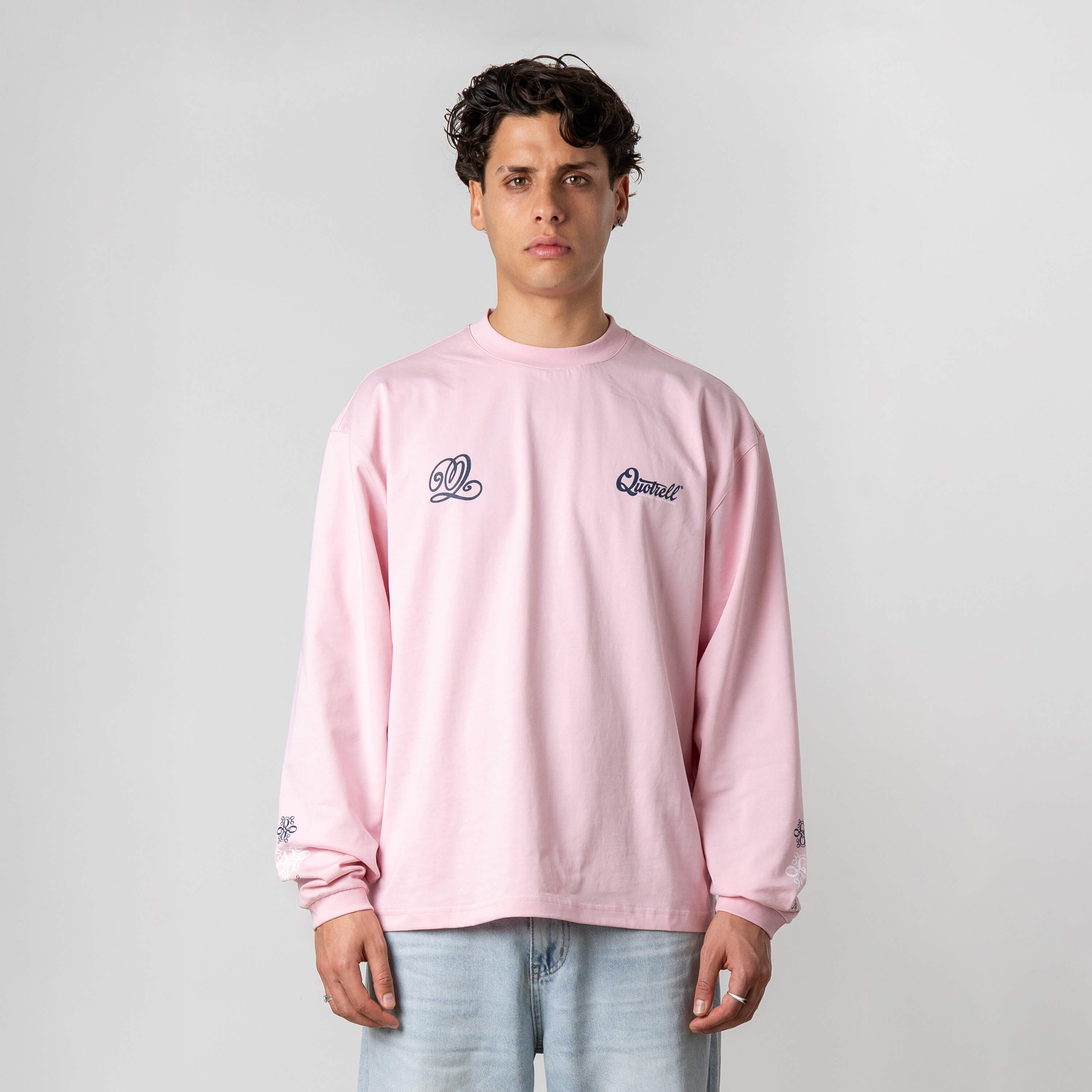 Model is 179 cm, 71 kg, and wears size M

