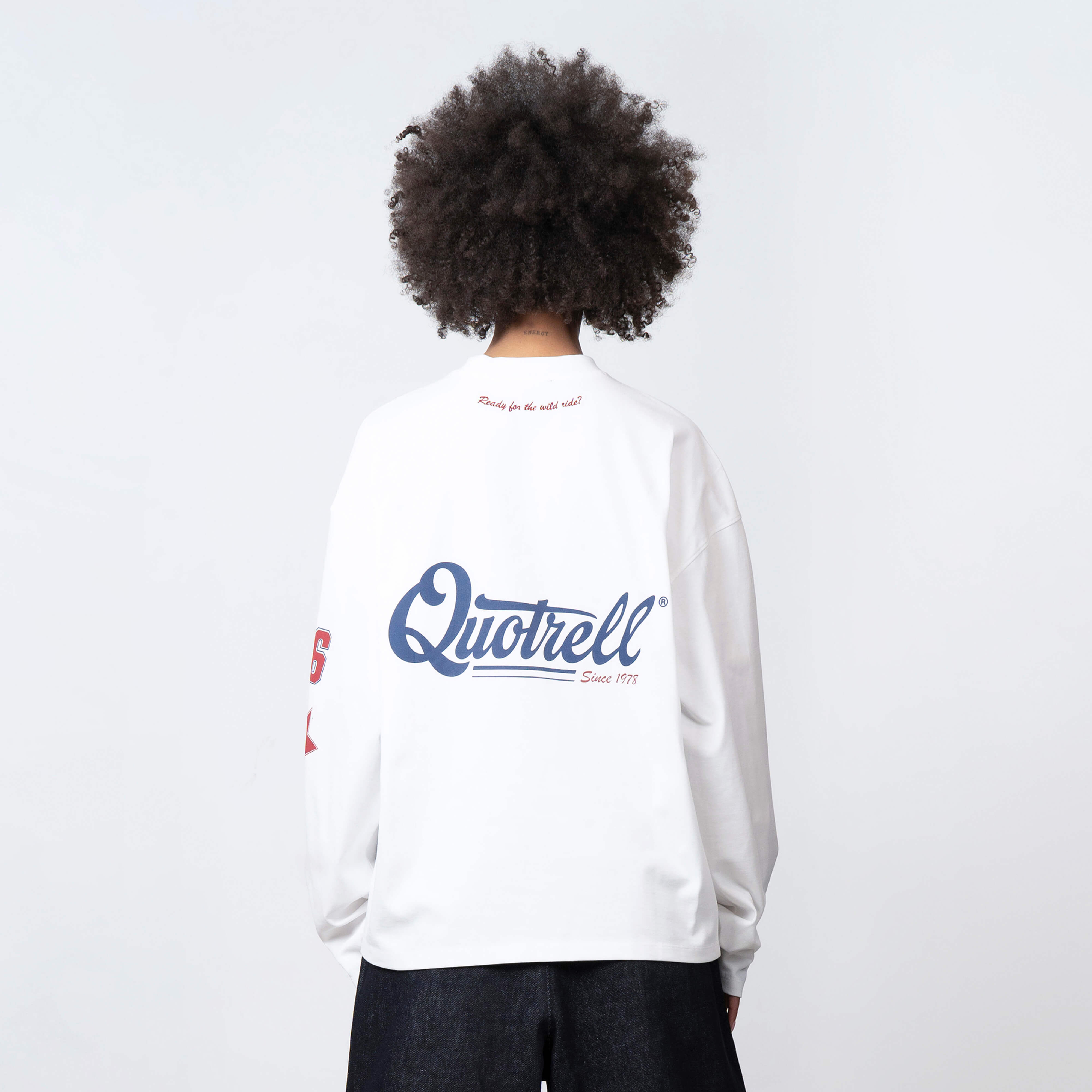 Model is 171 cm and wears size S
