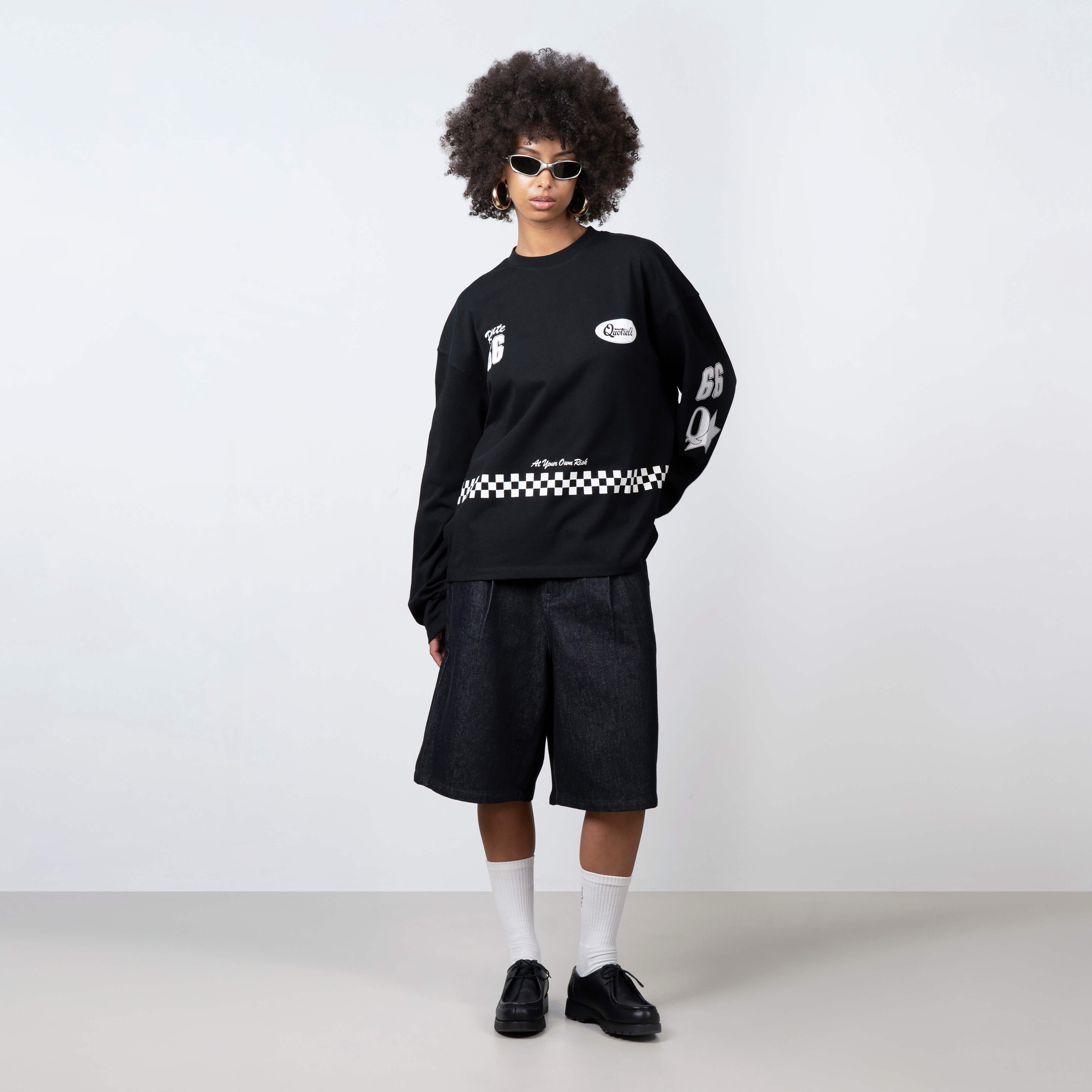 Model is 171 cm and wears size S
