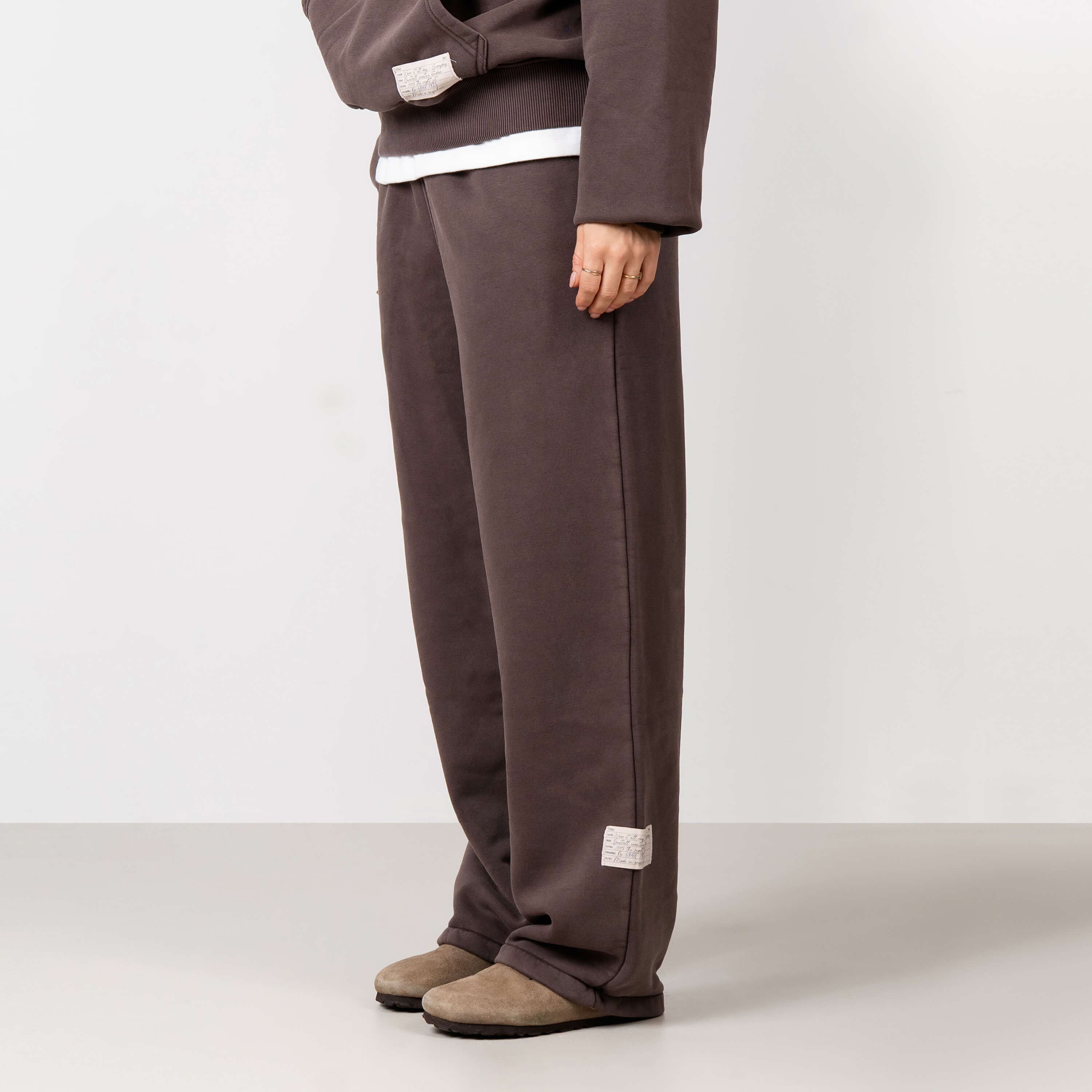 Model is 168 cm and wears size XS
