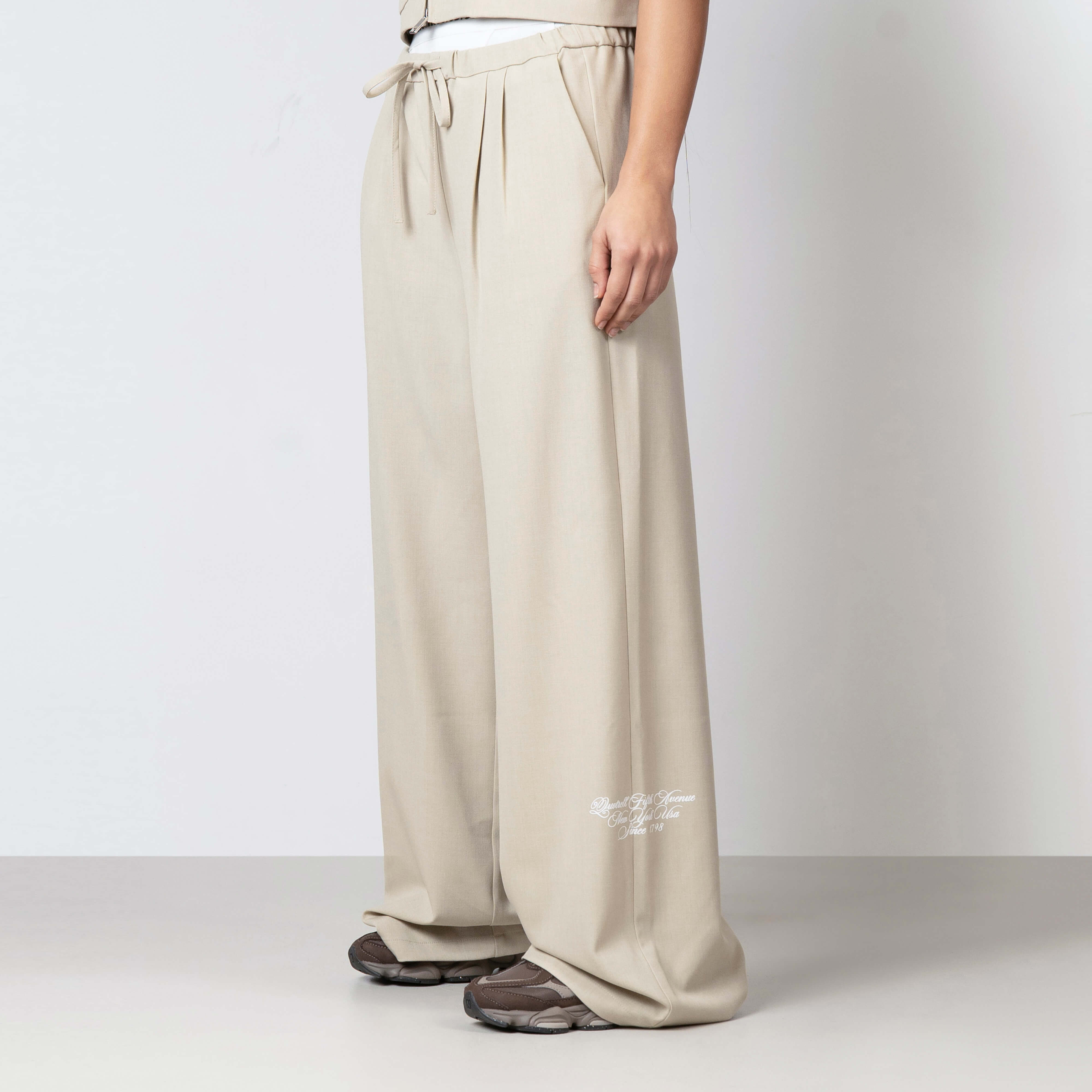 Cropped Zip Top with Front Pockets • Premium Quotrell