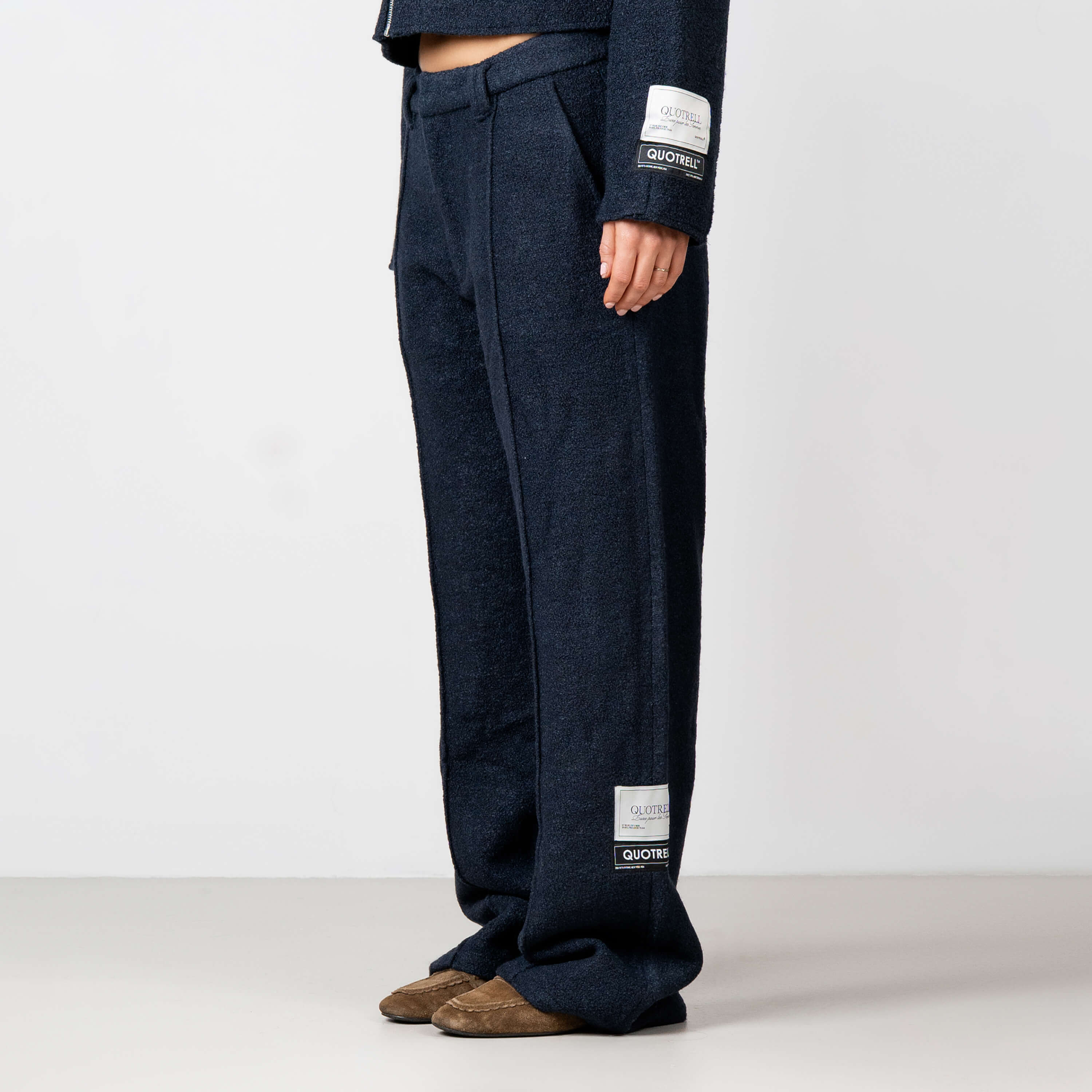 Model is 168 cm and wears size S
