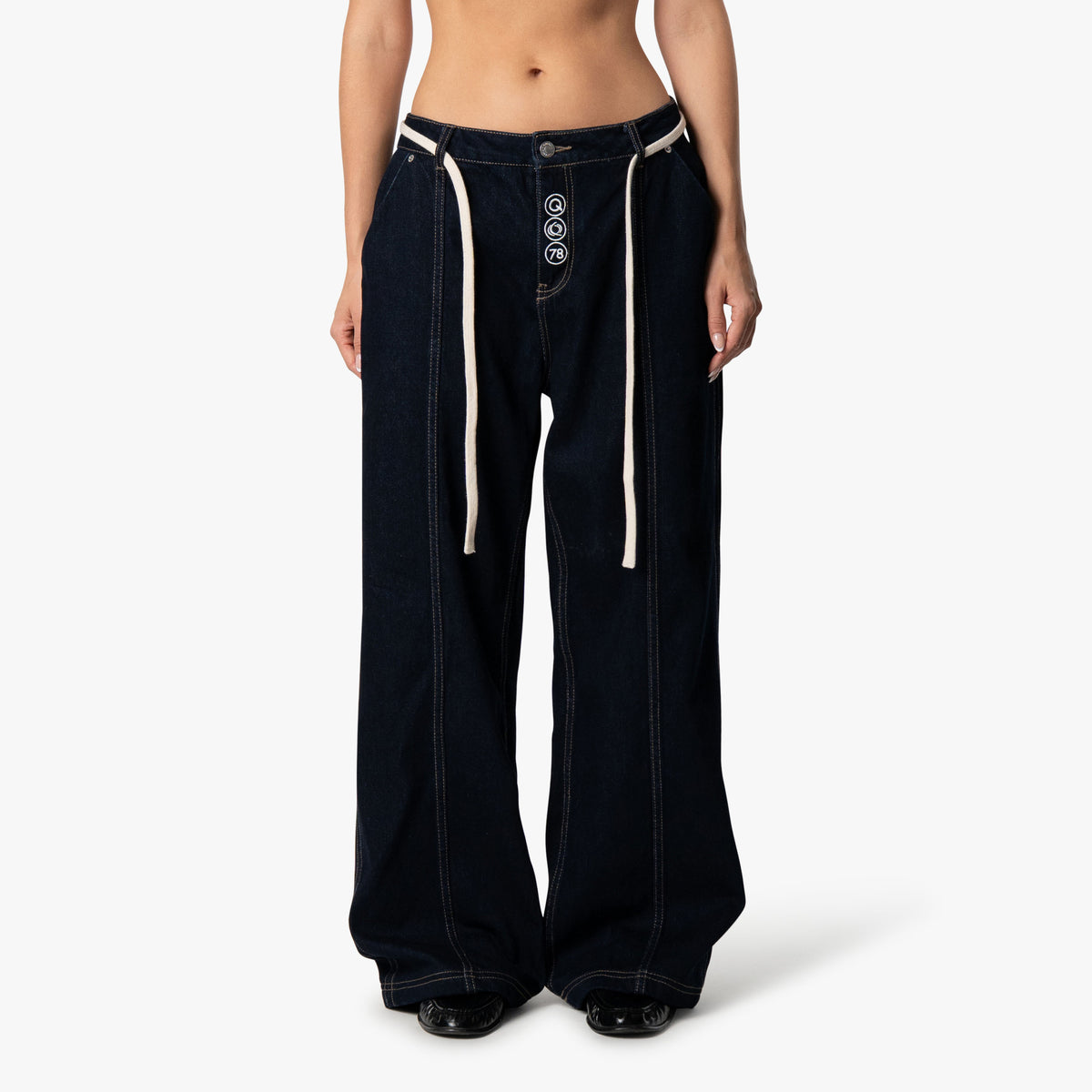 Pleated Denim Jeans in indigo blue, front view