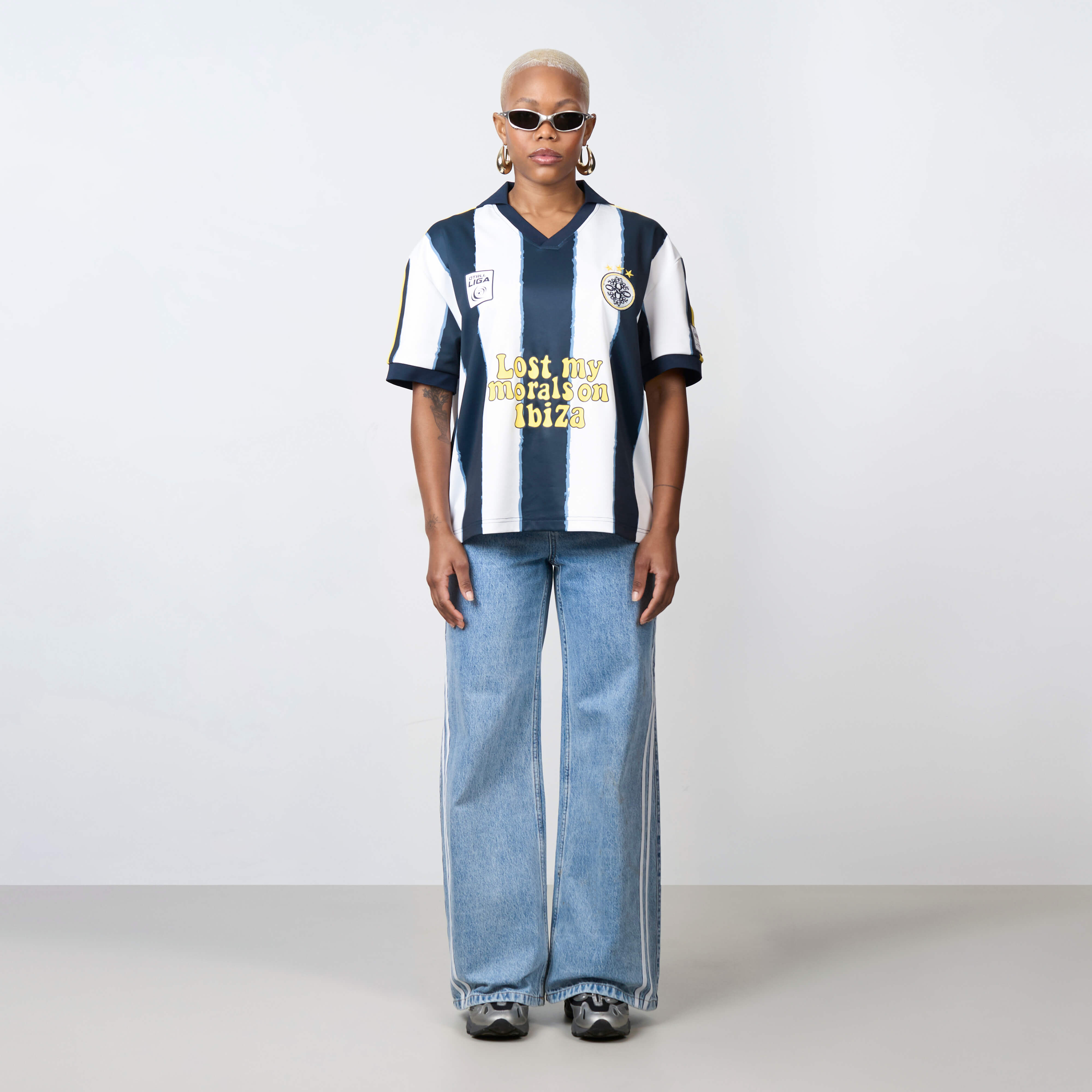 Model is 169 cm and wears size S
