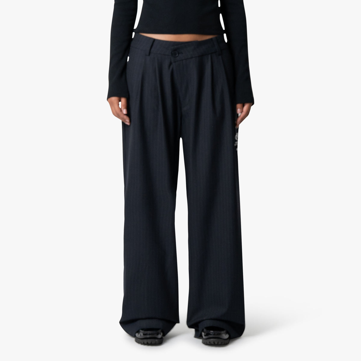 Sophie Pantalon in navy pinstripe